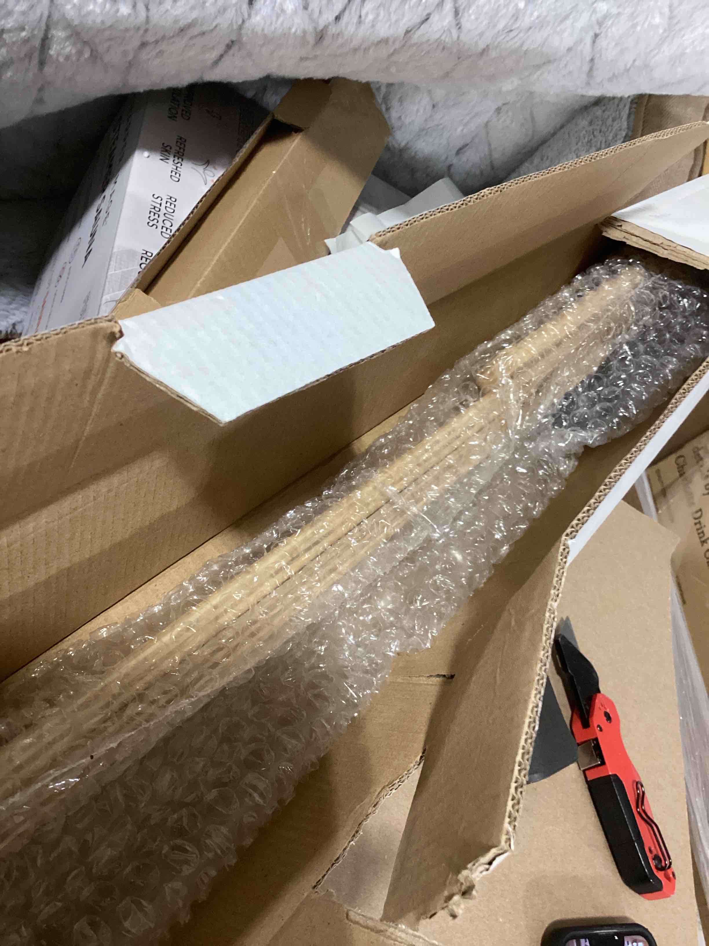 https://s3.amazonaws.com/lotting-images-prod/bidfta/TEA1856018_1738688523788.jpeg