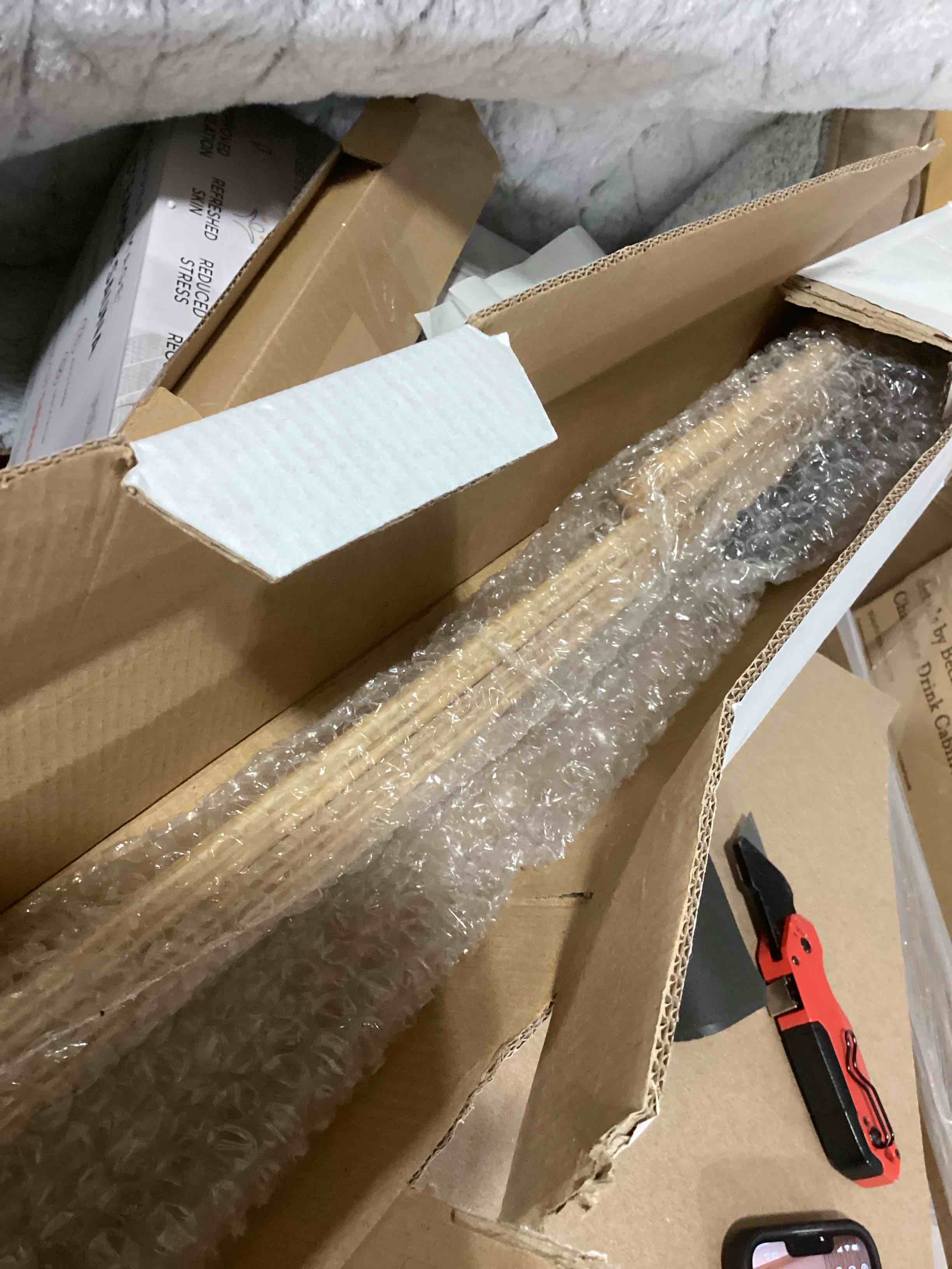 https://s3.amazonaws.com/lotting-images-prod/bidfta/TEA1856018_1738688525119.jpeg