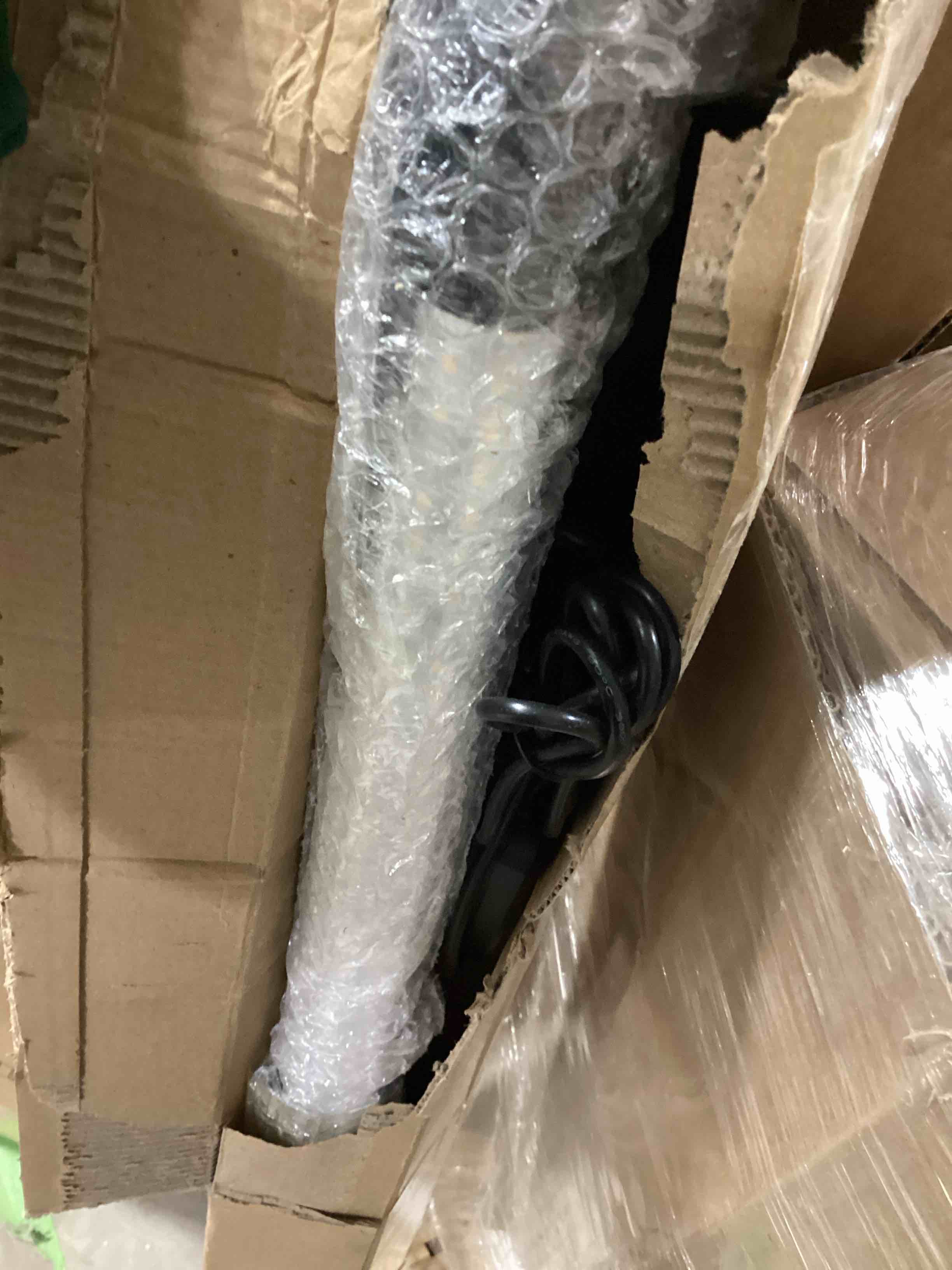 https://s3.amazonaws.com/lotting-images-prod/bidfta/TEA1856019_1738688929997.jpeg