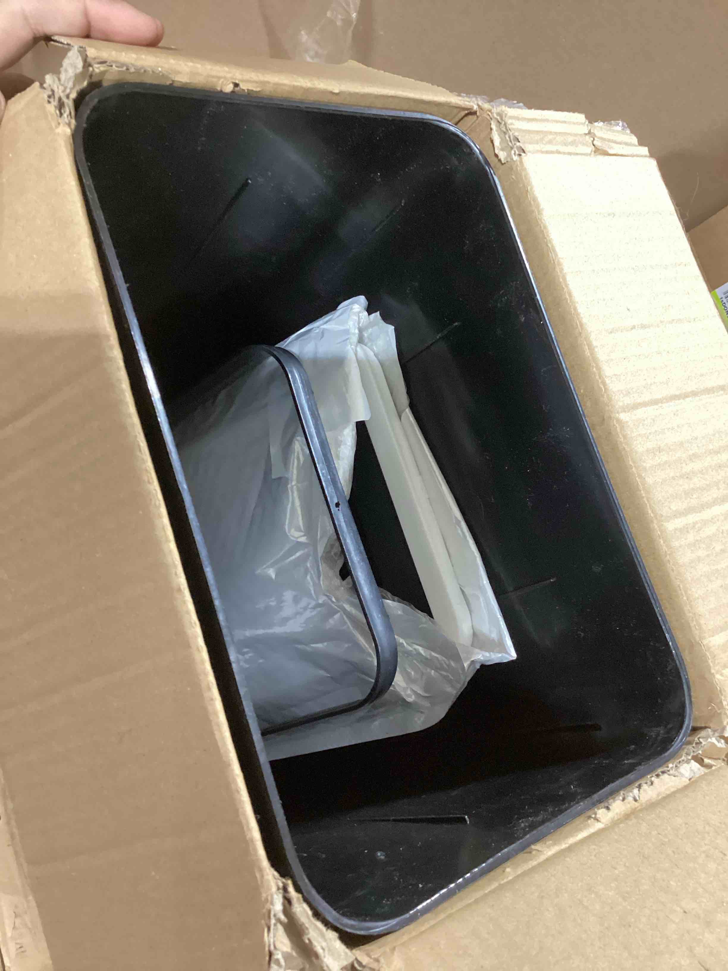 https://s3.amazonaws.com/lotting-images-prod/bidfta/TEA1856285_1739374547886.jpeg