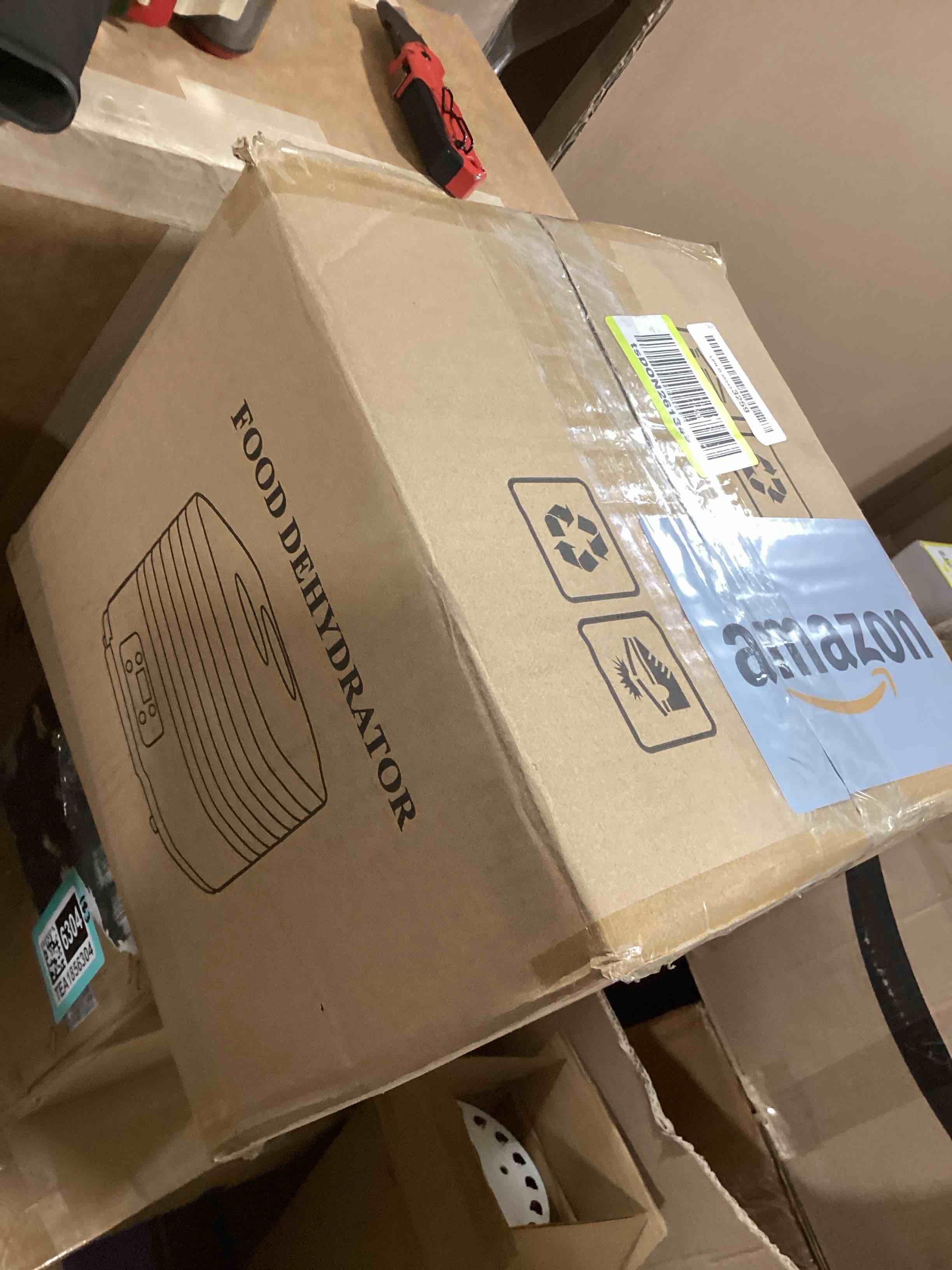 https://s3.amazonaws.com/lotting-images-prod/bidfta/TEA1856305_1739312378432.jpeg