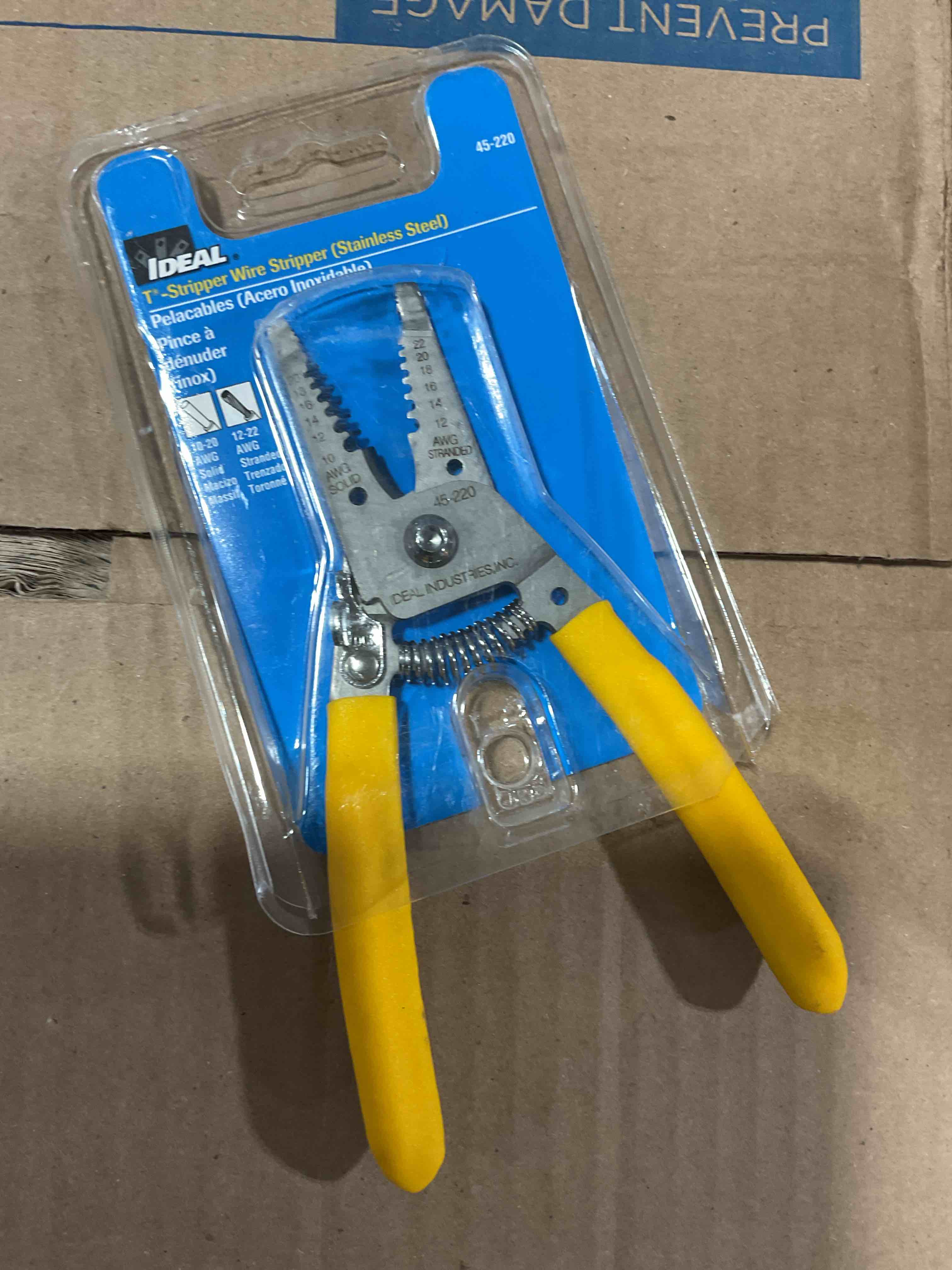 https://s3.amazonaws.com/lotting-images-prod/bidfta/TEA1857439_1745245450834.jpeg