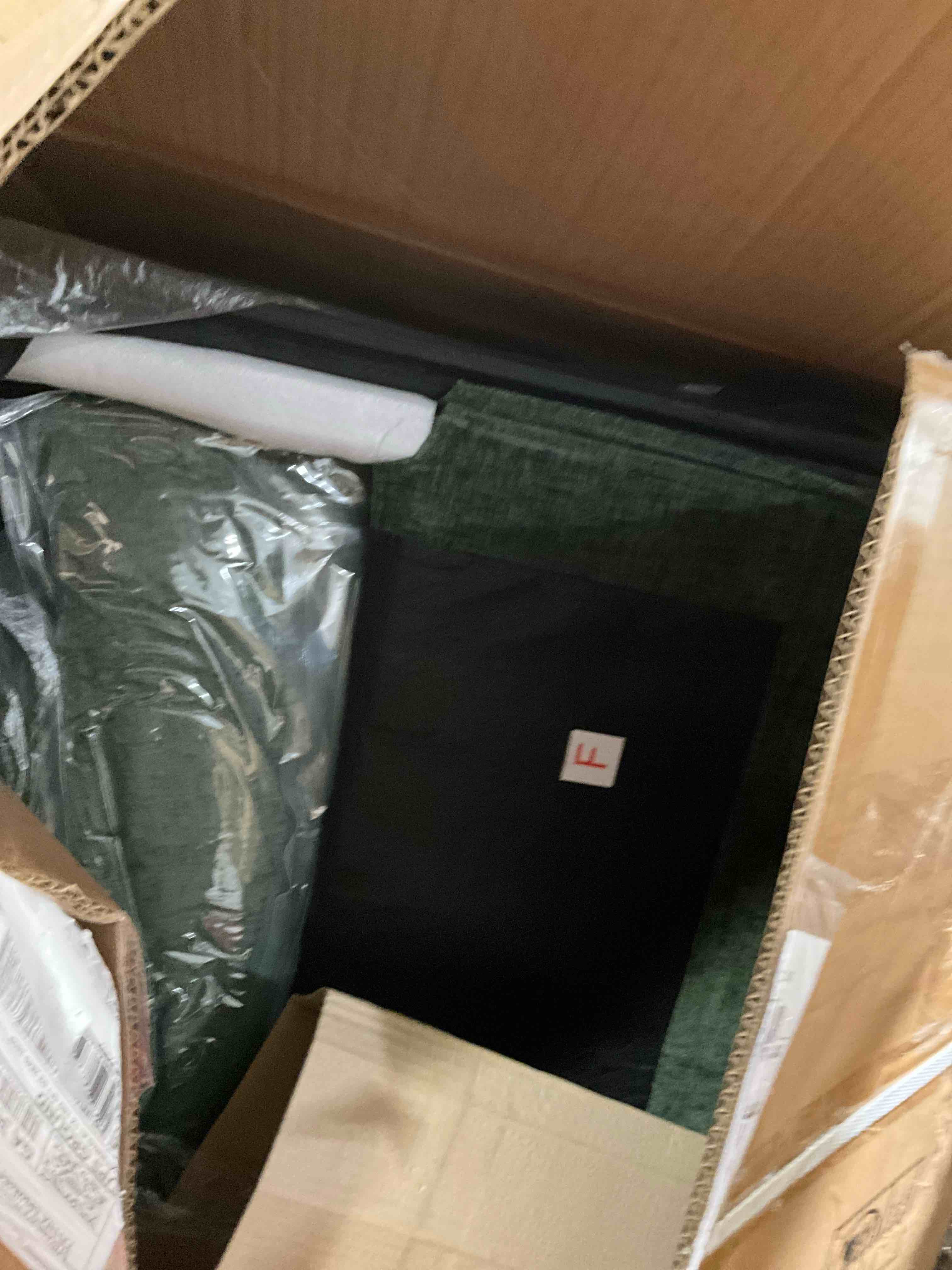 https://s3.amazonaws.com/lotting-images-prod/bidfta/TEA1858304_1733153655552.jpeg