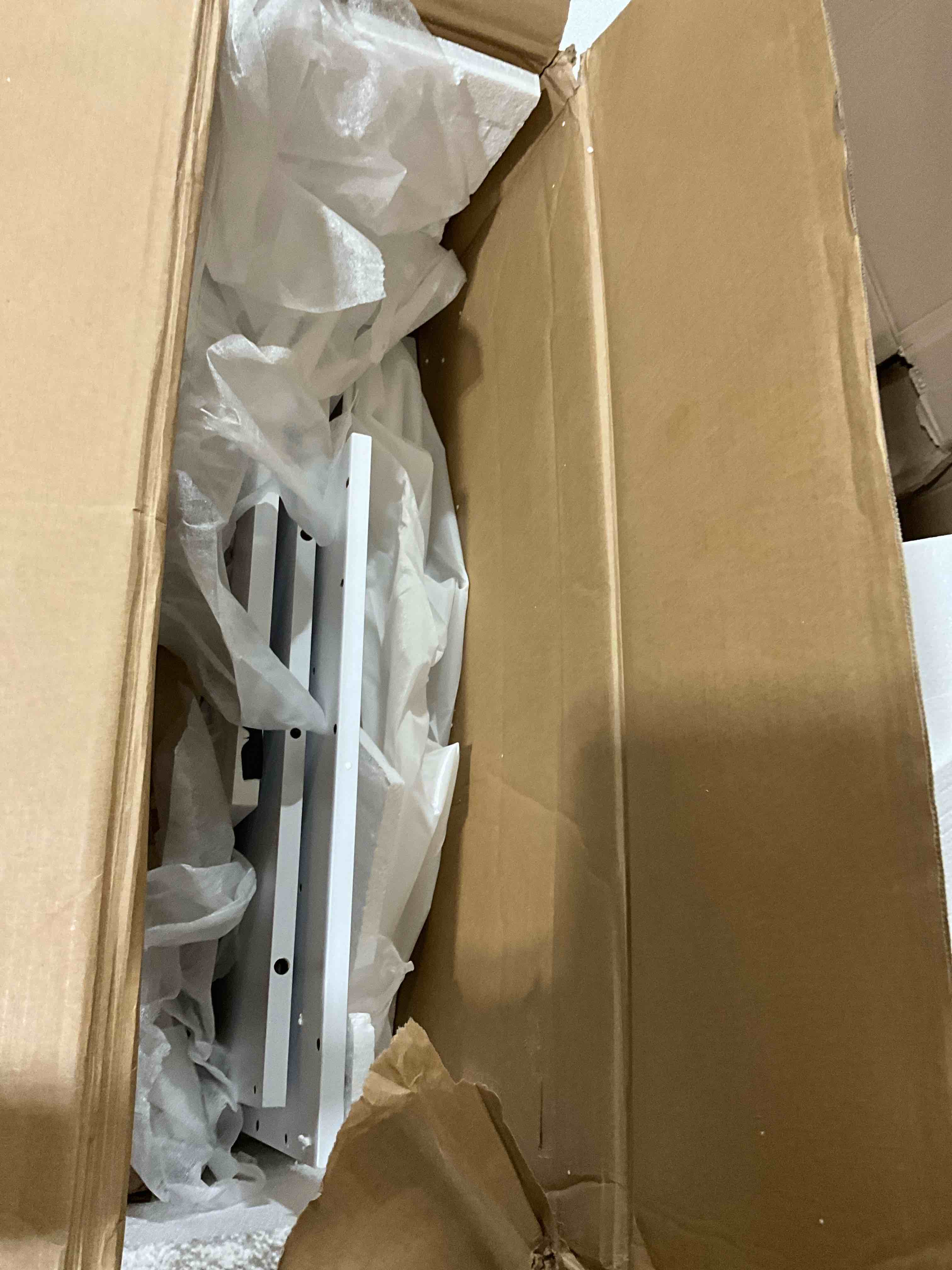 https://s3.amazonaws.com/lotting-images-prod/bidfta/TEA1862554_1740080540087.jpeg
