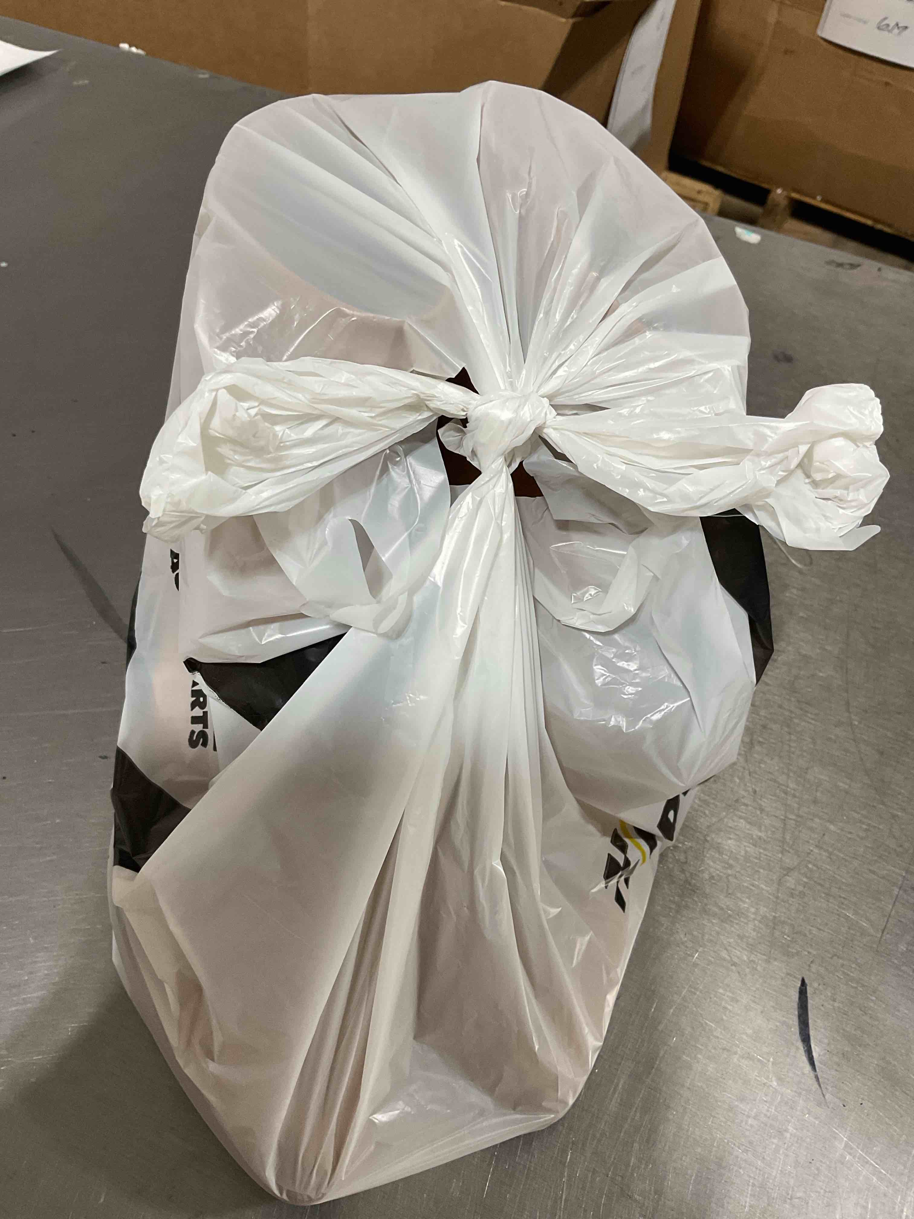 https://s3.amazonaws.com/lotting-images-prod/bidfta/TEA1862718_1751293317721.jpeg