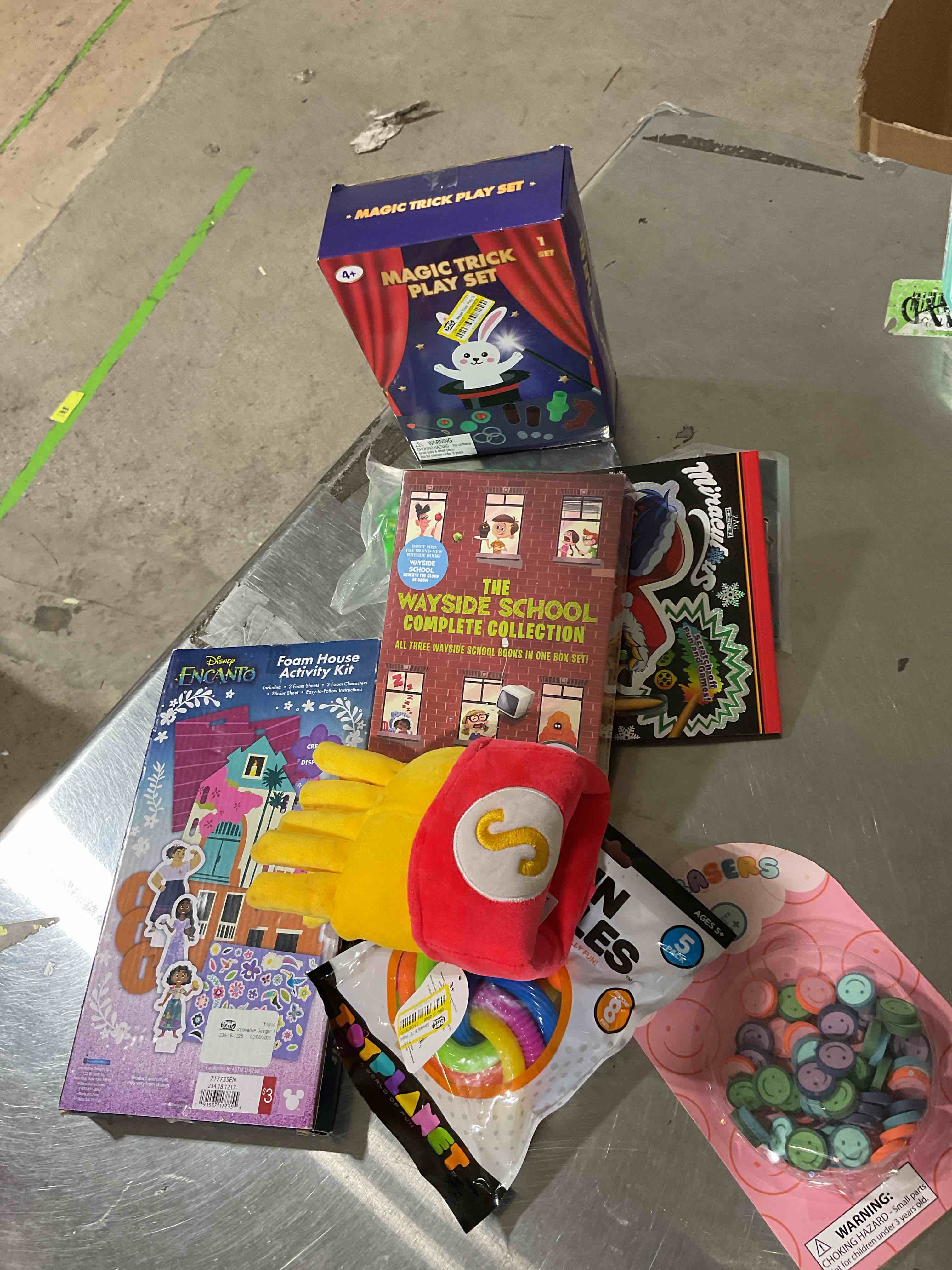 Toys  assorted 