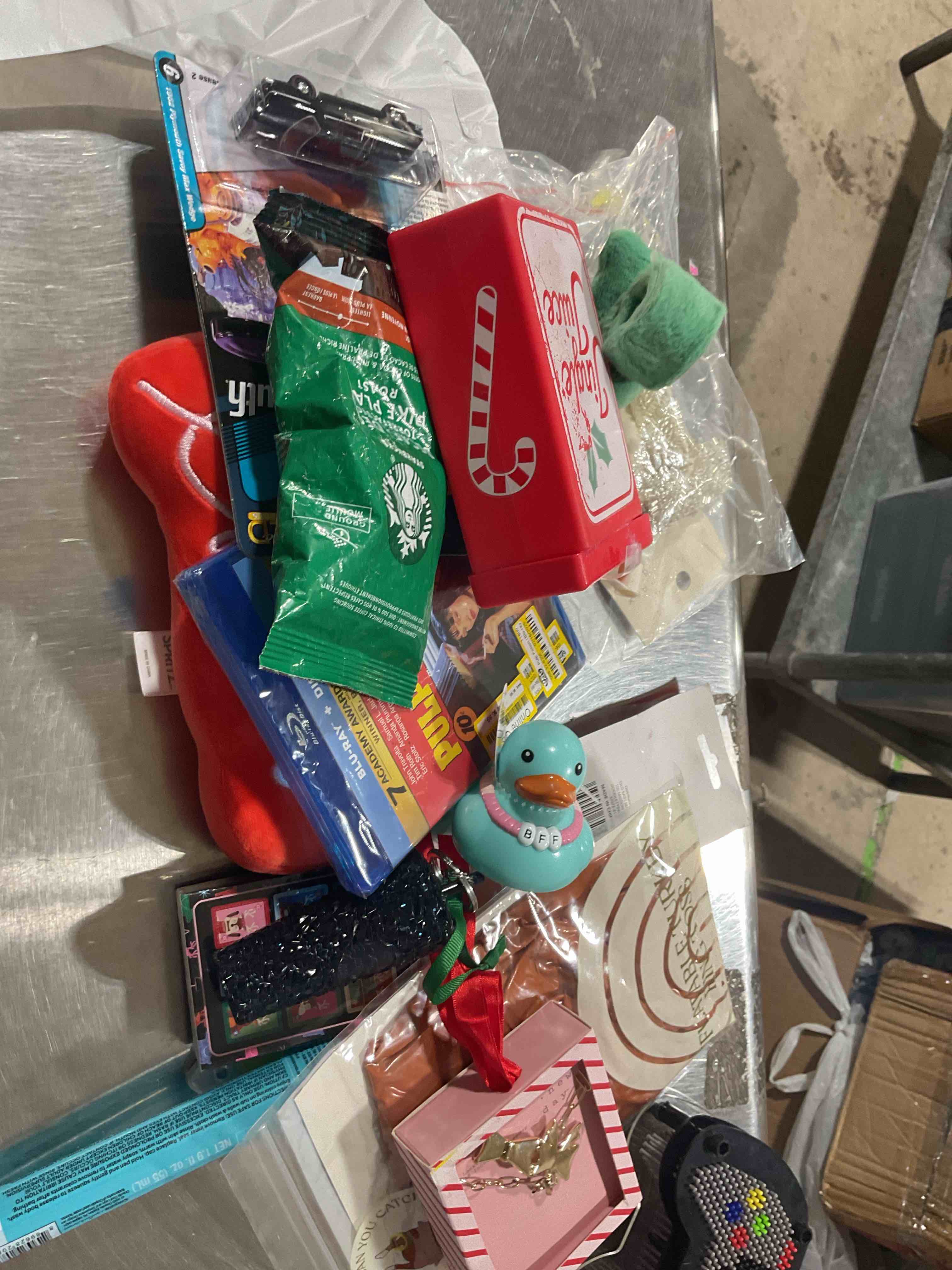 assorted item 