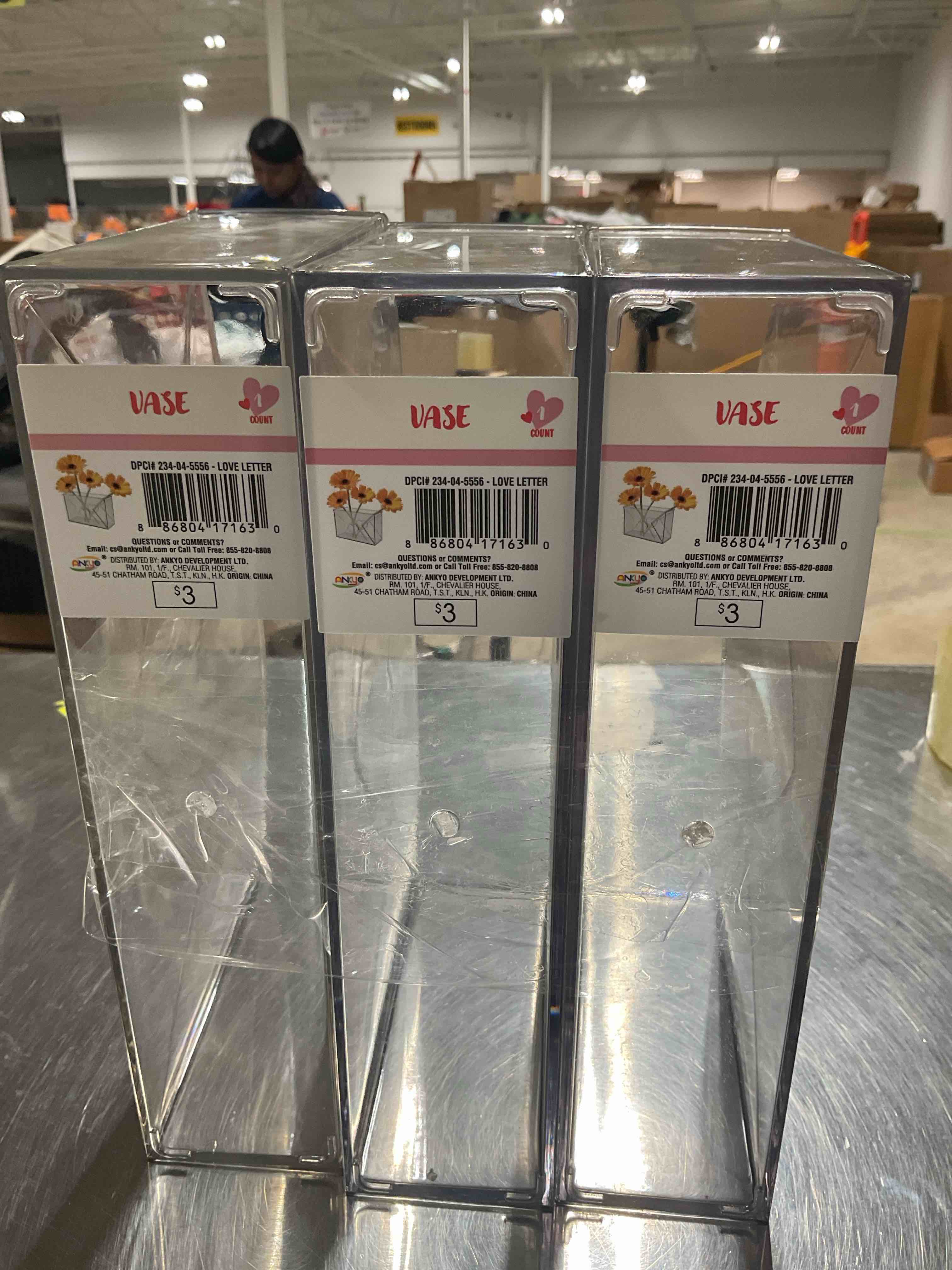 https://s3.amazonaws.com/lotting-images-prod/bidfta/TEA1863913_1752505941014.jpeg