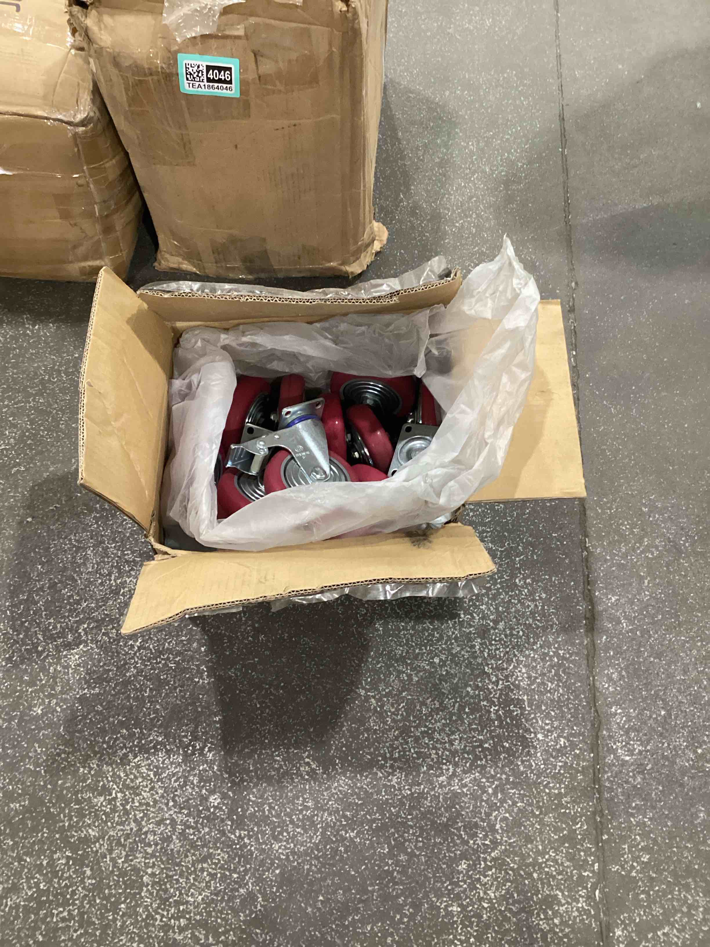https://s3.amazonaws.com/lotting-images-prod/bidfta/TEA1864044_1736352886969.jpeg