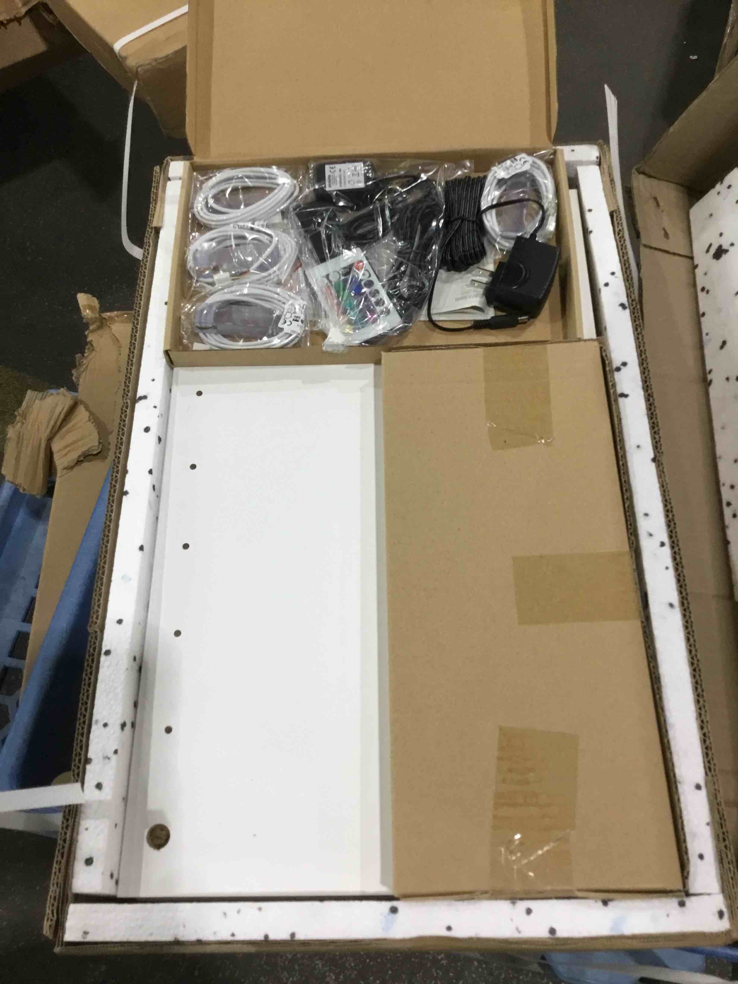 https://s3.amazonaws.com/lotting-images-prod/bidfta/TEA1864063_1736355490474.jpeg