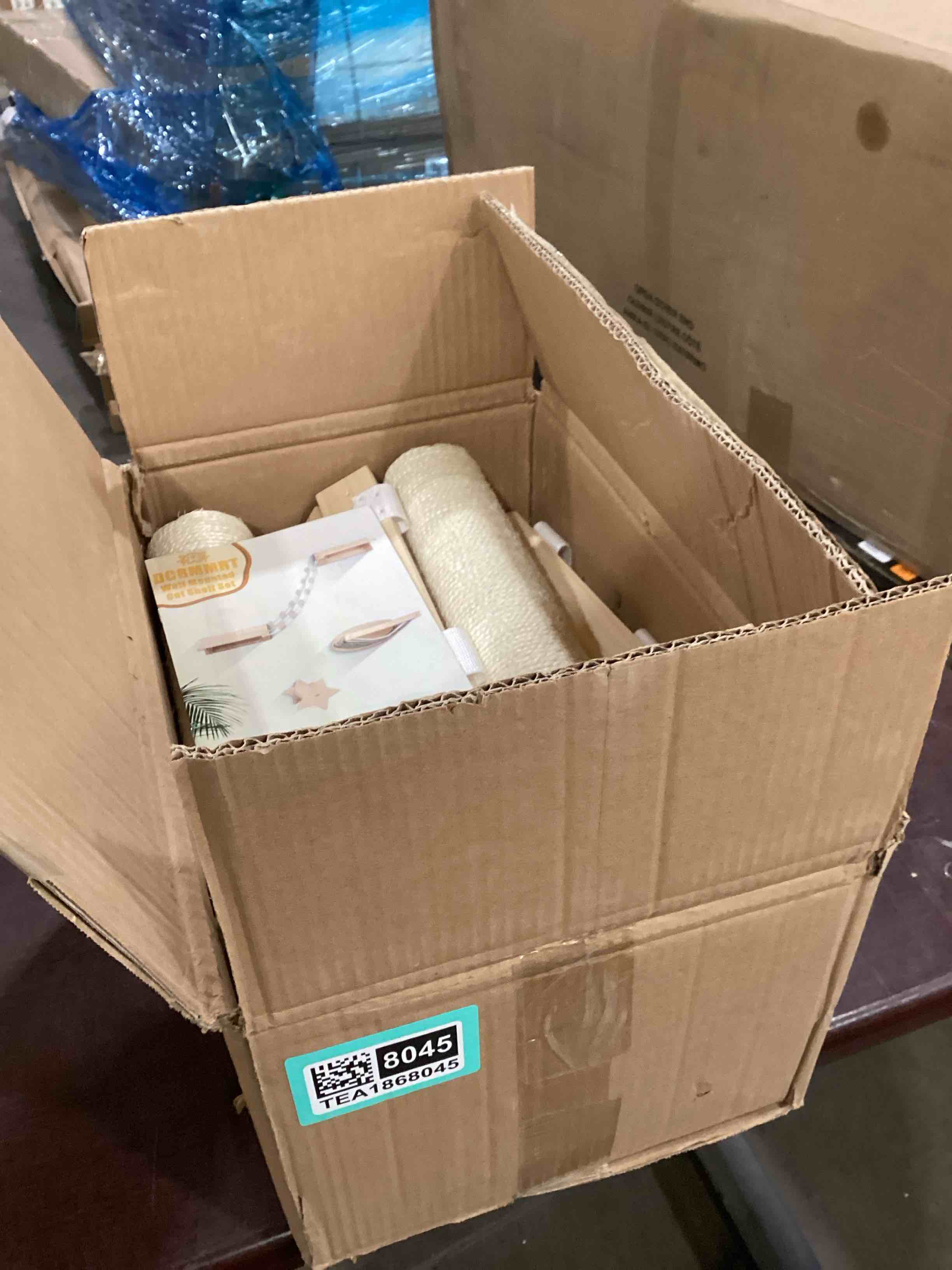 https://s3.amazonaws.com/lotting-images-prod/bidfta/TEA1868047_1741189006991.jpeg