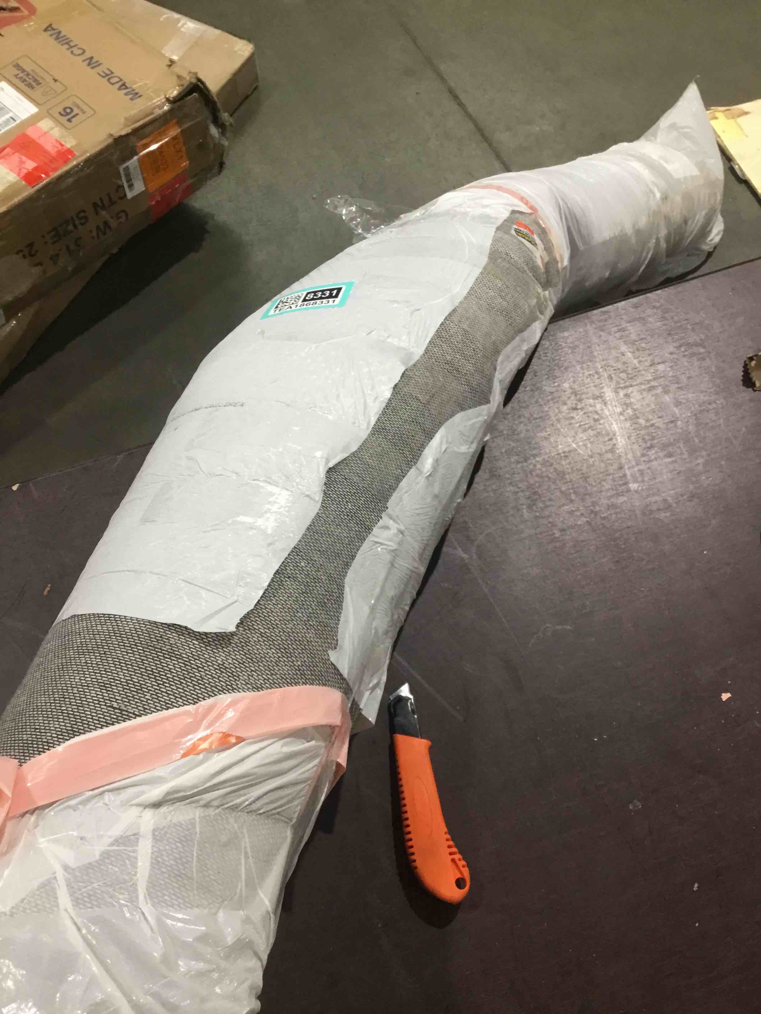 https://s3.amazonaws.com/lotting-images-prod/bidfta/TEA1868331_1741711149895.jpeg