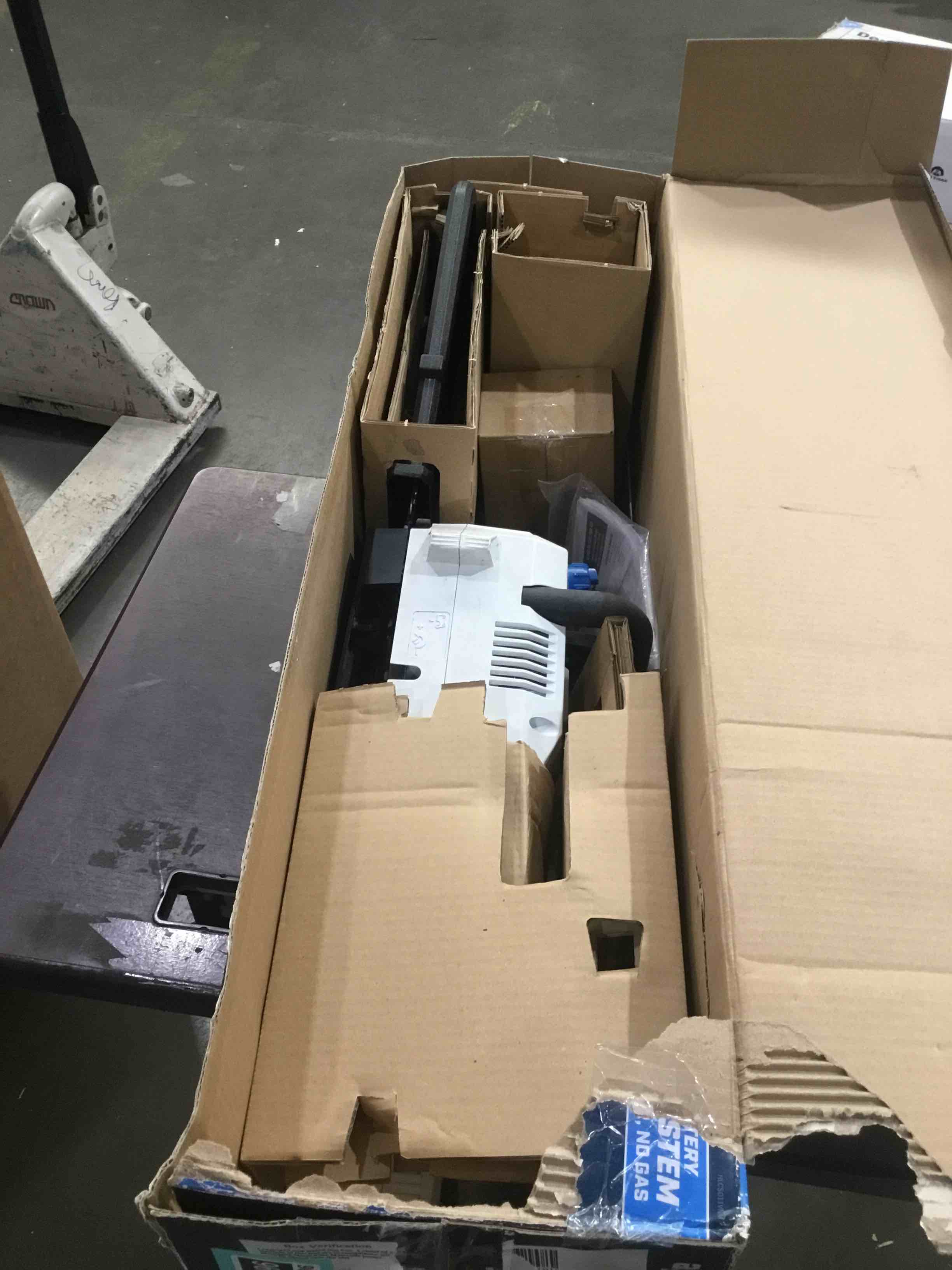 https://s3.amazonaws.com/lotting-images-prod/bidfta/TEA1868596_1741805342827.jpeg