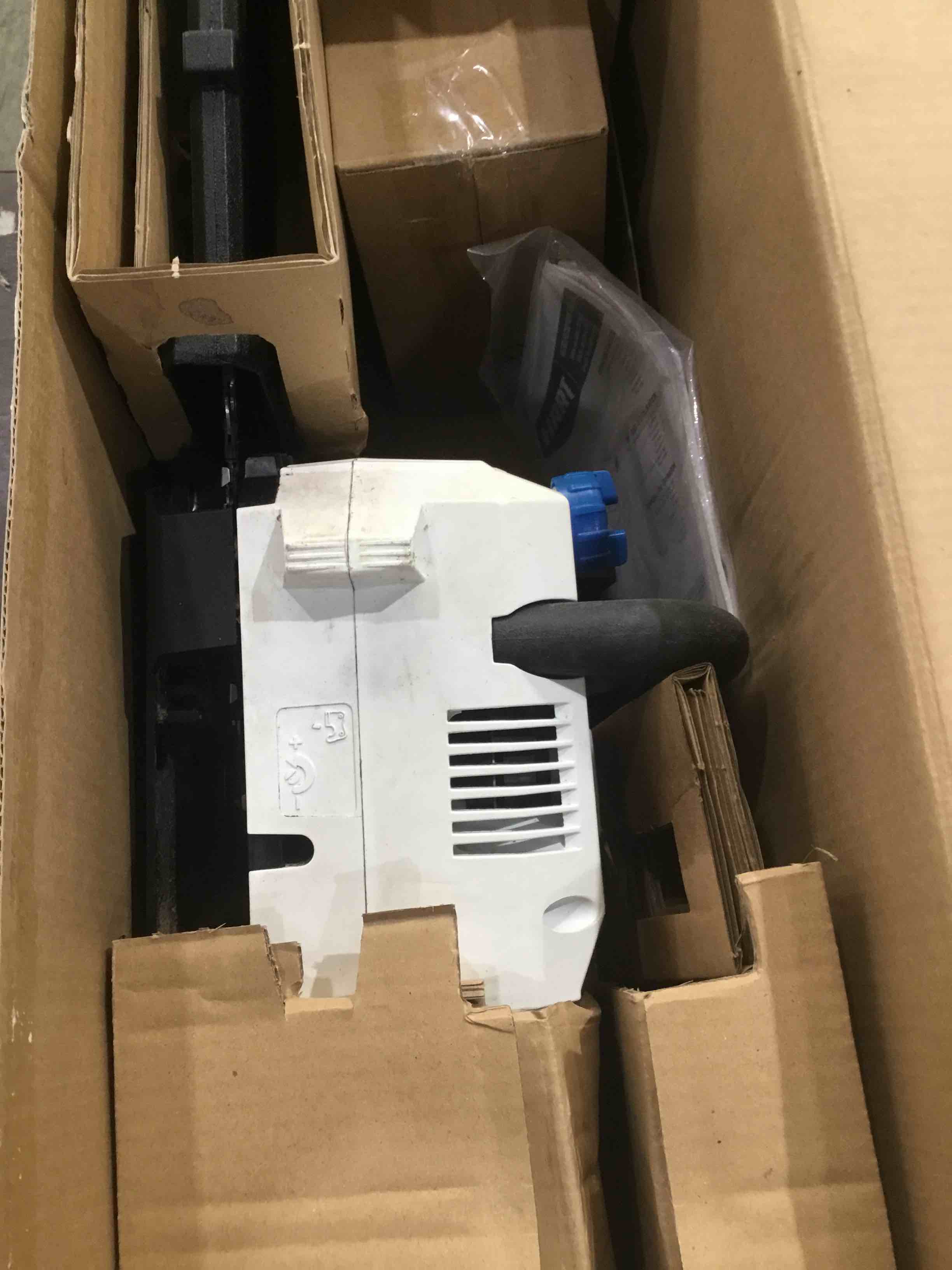 https://s3.amazonaws.com/lotting-images-prod/bidfta/TEA1868596_1741805344795.jpeg
