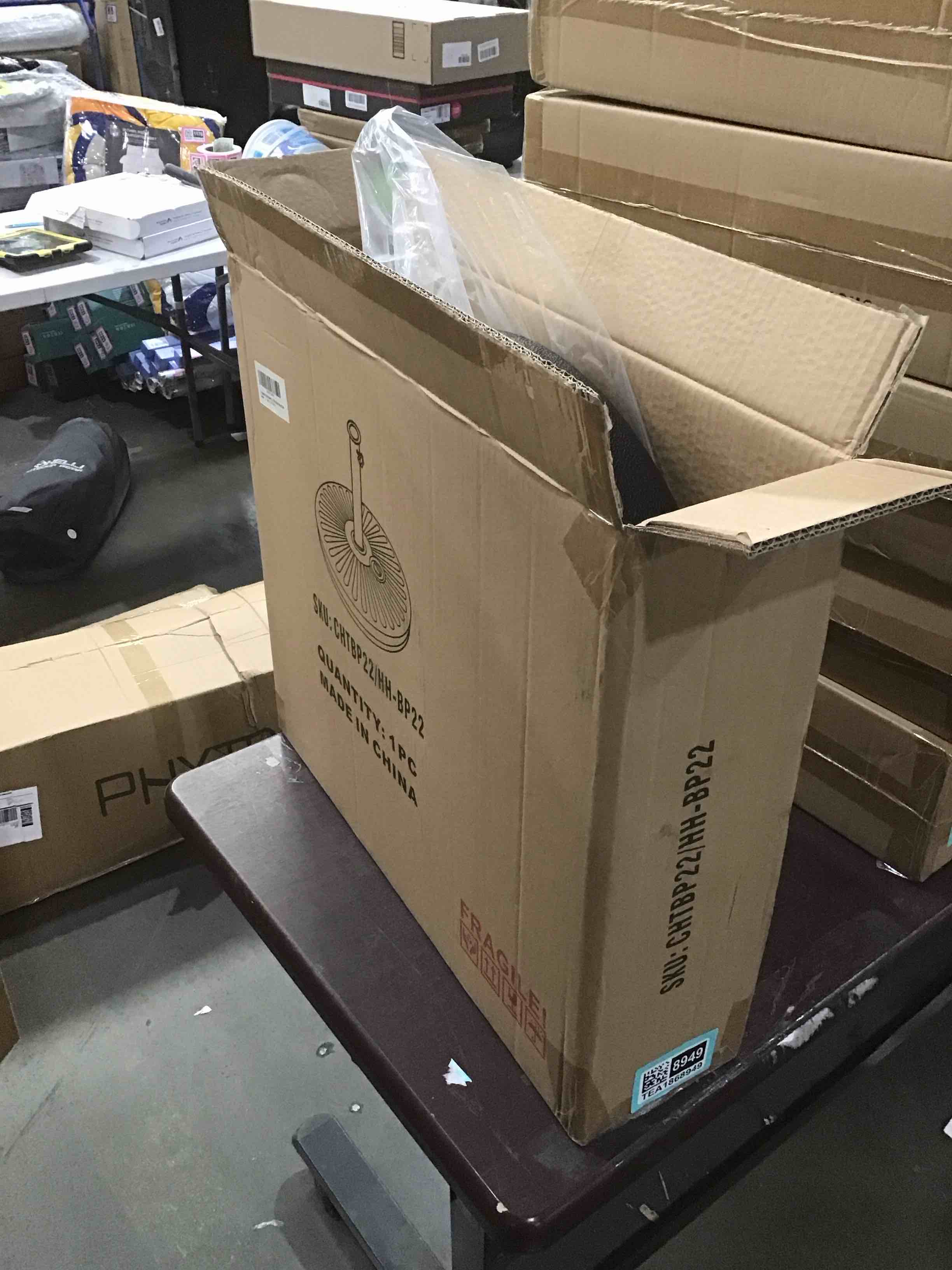 https://s3.amazonaws.com/lotting-images-prod/bidfta/TEA1868954_1742578851174.jpeg