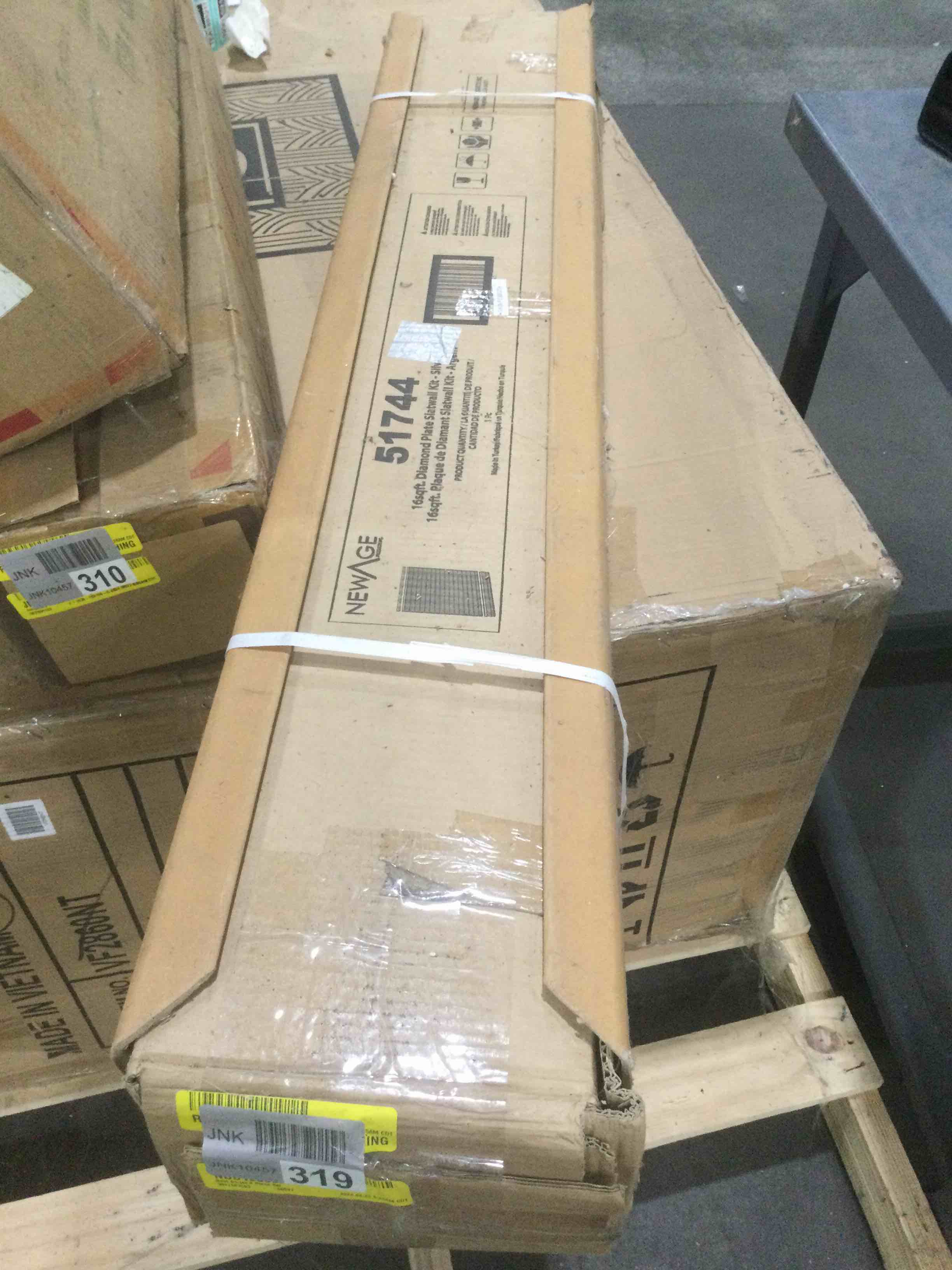 https://s3.amazonaws.com/lotting-images-prod/bidfta/TEA1870001_1736451639183.jpeg