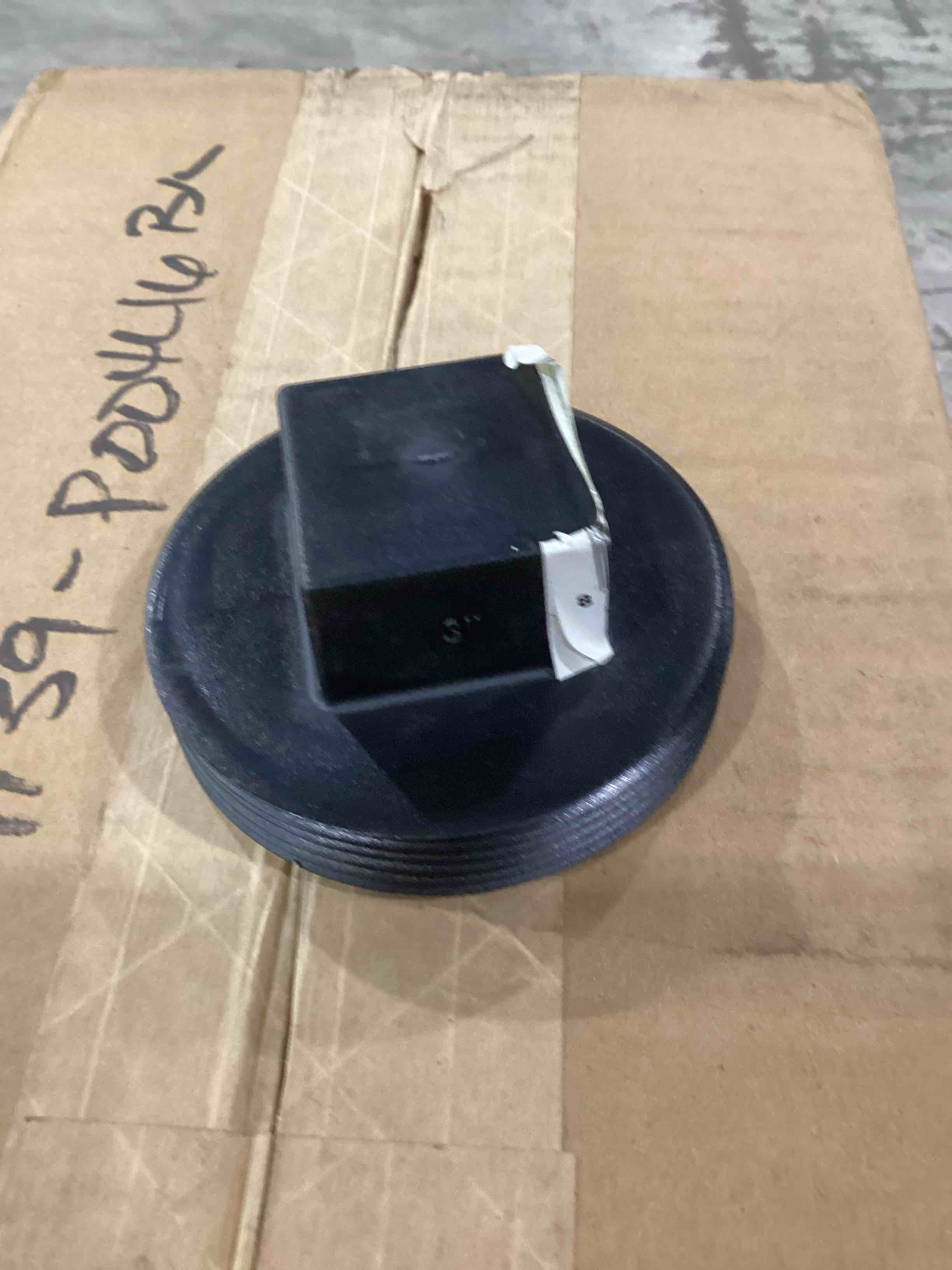 https://s3.amazonaws.com/lotting-images-prod/bidfta/TEA1870676_1736791898845.jpeg