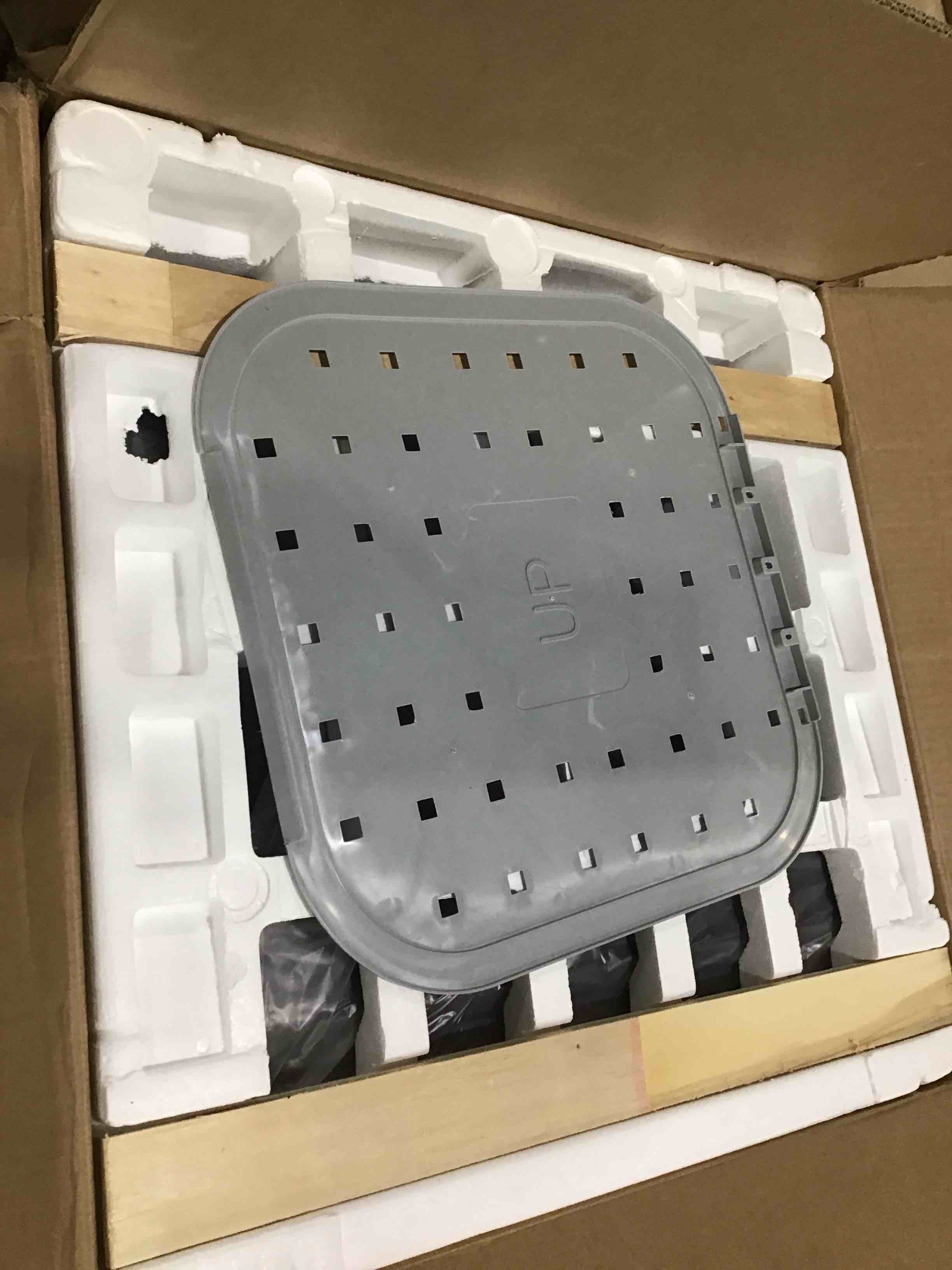 https://s3.amazonaws.com/lotting-images-prod/bidfta/TEA1876407_1740760400406.jpeg