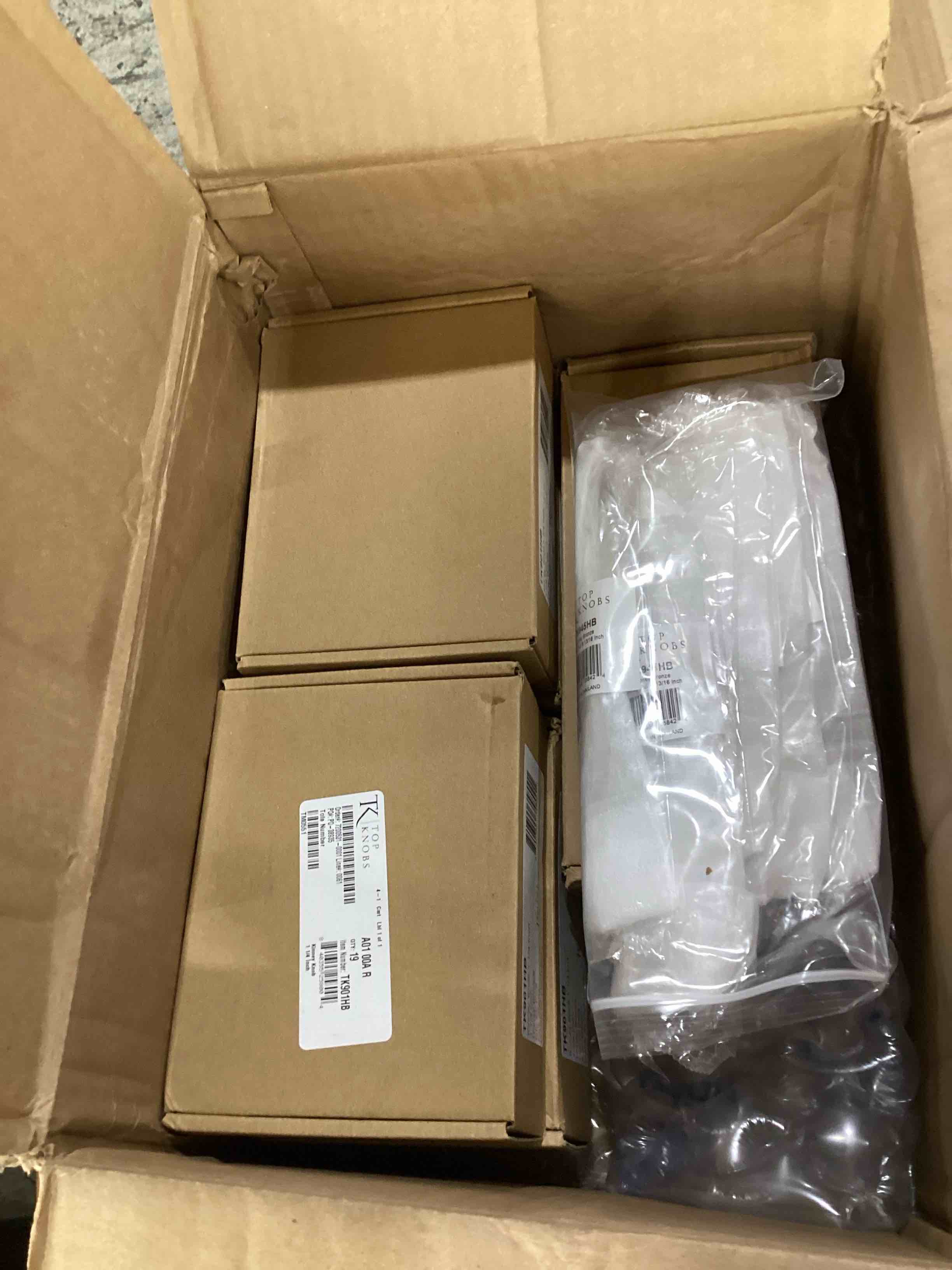 https://s3.amazonaws.com/lotting-images-prod/bidfta/TEA1876575_1750795004582.jpeg