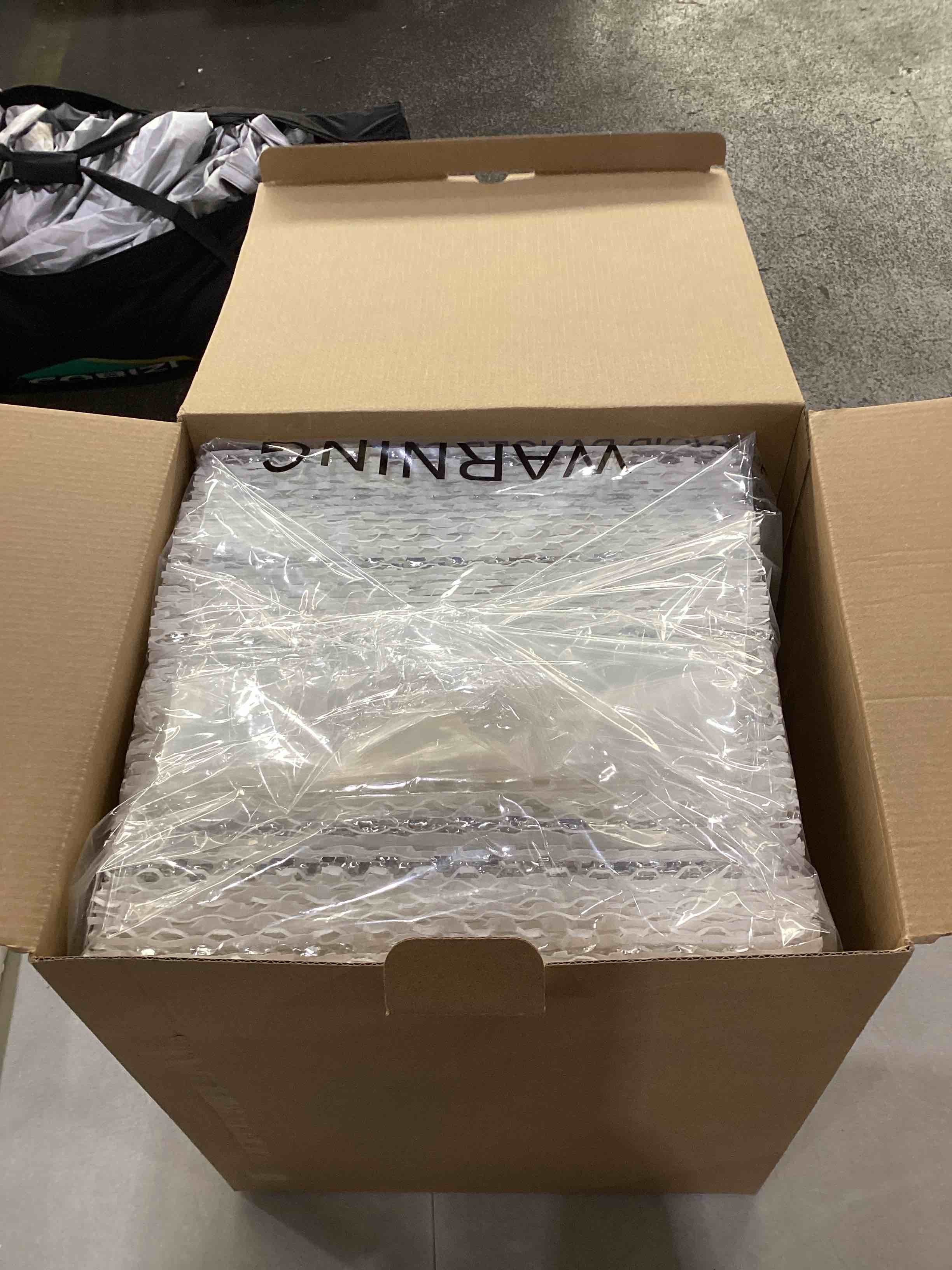 https://s3.amazonaws.com/lotting-images-prod/bidfta/TEA1876664_1752177596051.jpeg