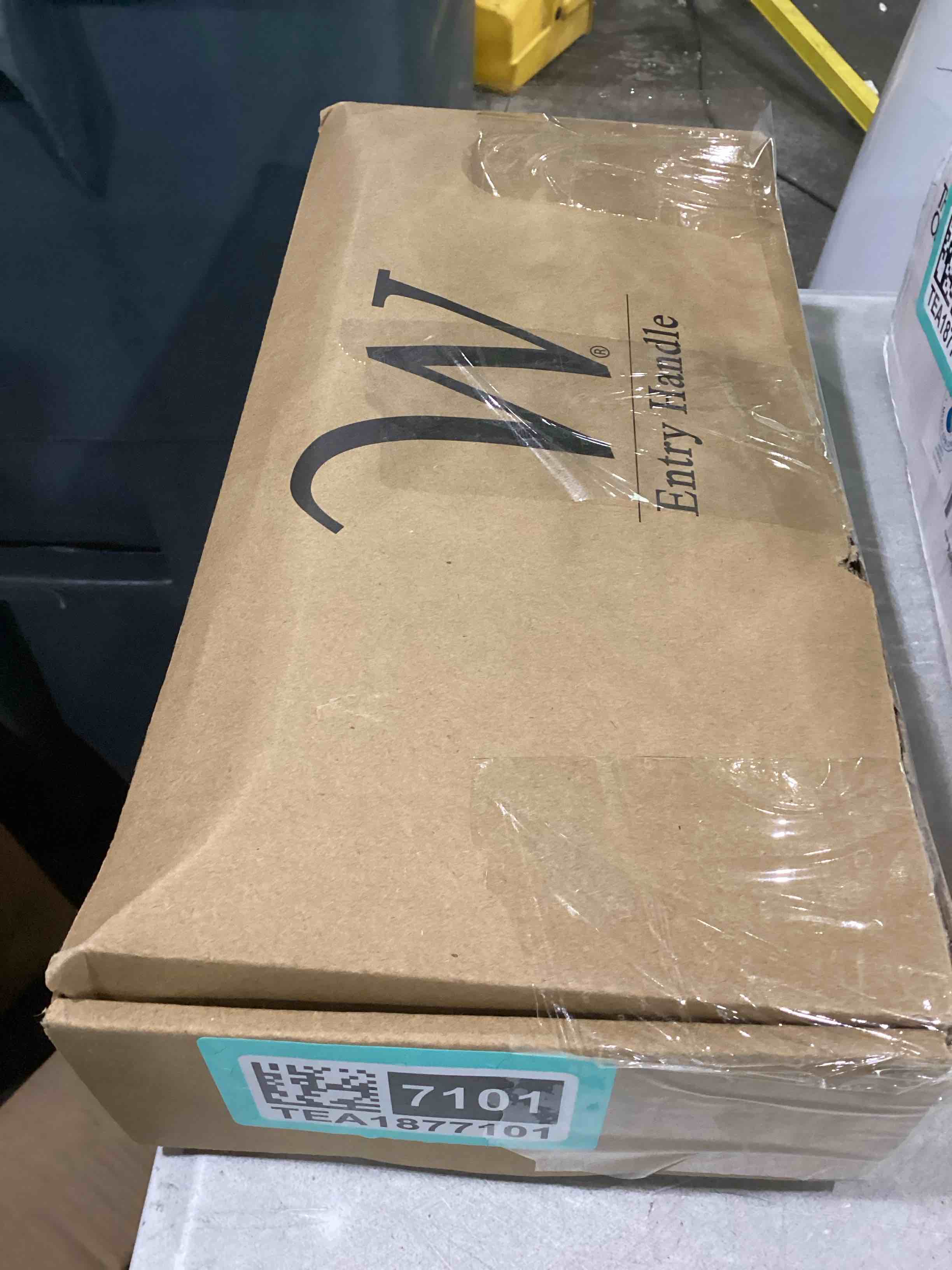 https://s3.amazonaws.com/lotting-images-prod/bidfta/TEA1877101_1752582913272.jpeg