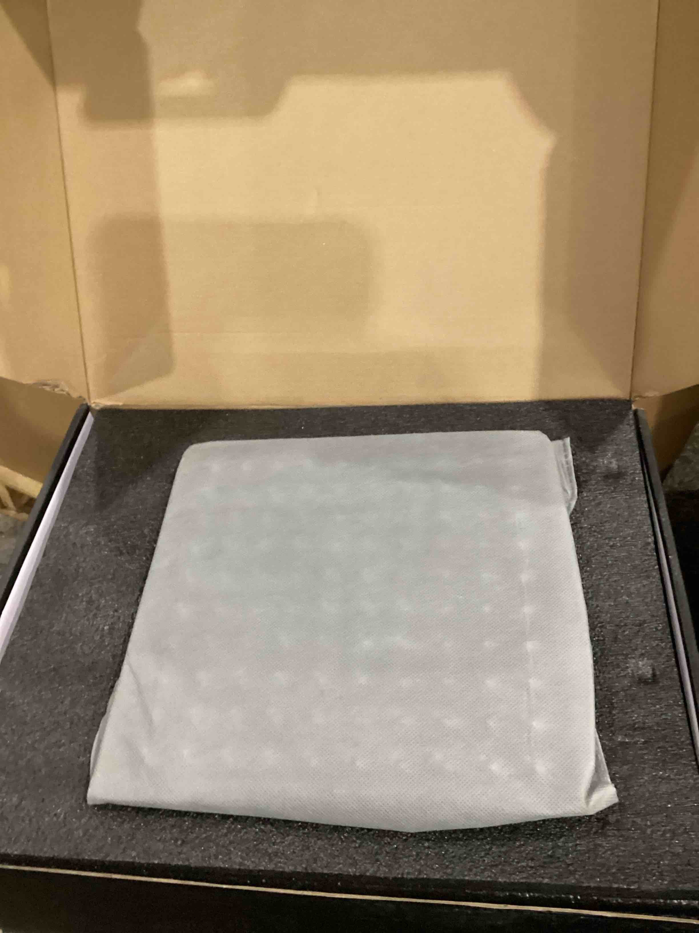 https://s3.amazonaws.com/lotting-images-prod/bidfta/TEA1877109_1752585982160.jpeg