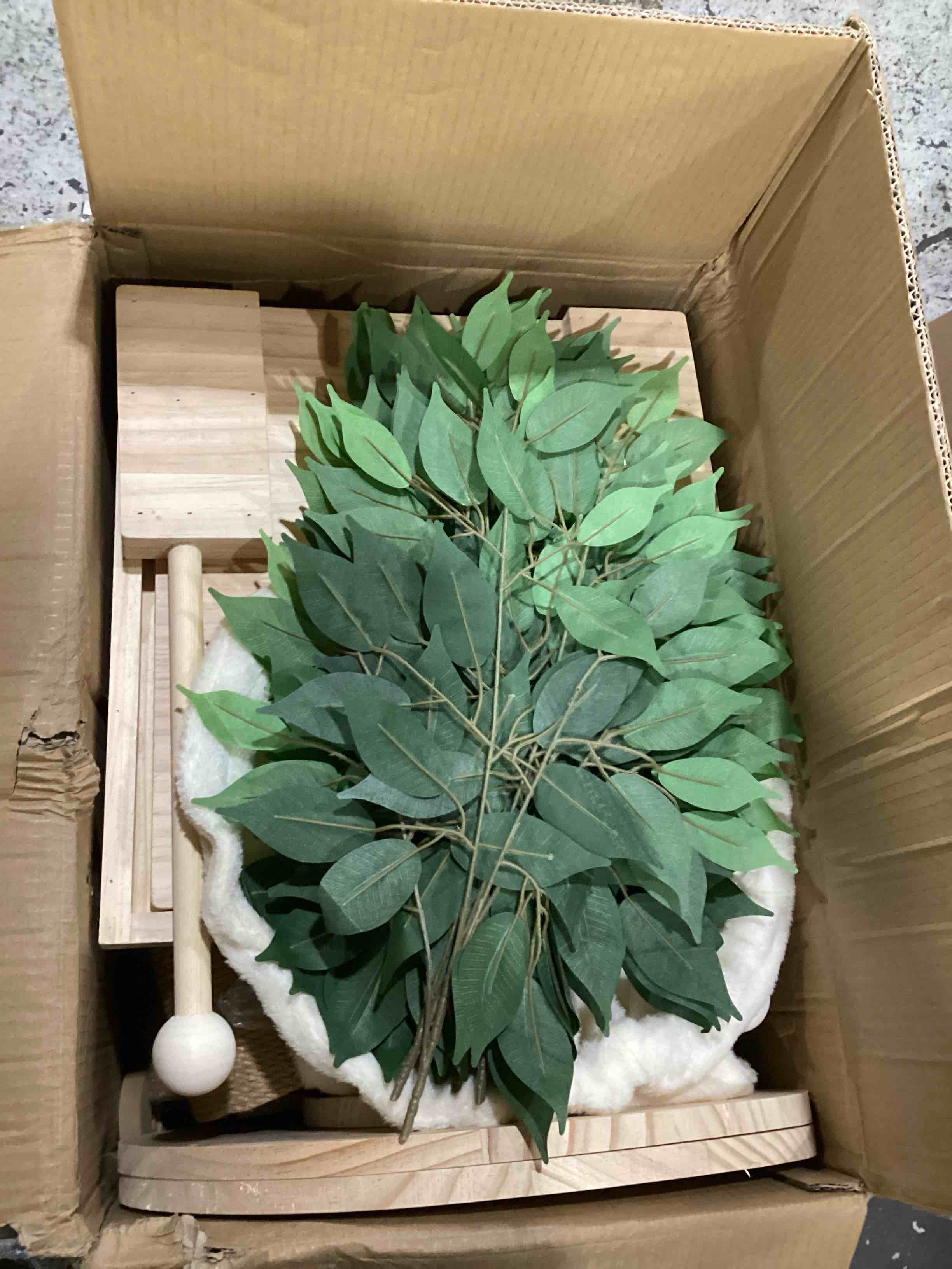 https://s3.amazonaws.com/lotting-images-prod/bidfta/TEA1877276_1752607513145.jpeg
