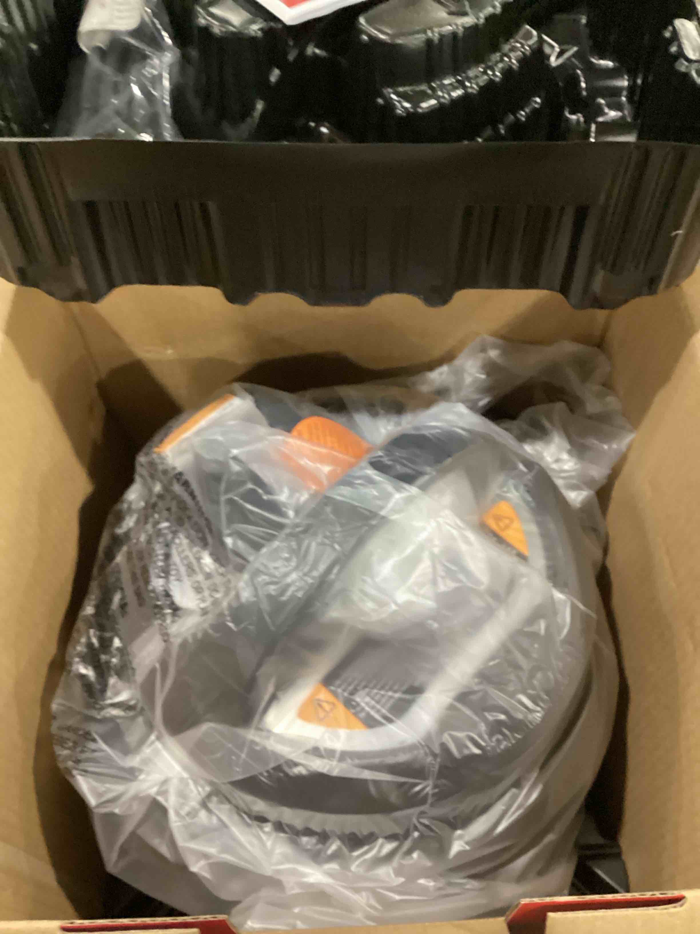 https://s3.amazonaws.com/lotting-images-prod/bidfta/TEA1877328_1752669450386.jpeg