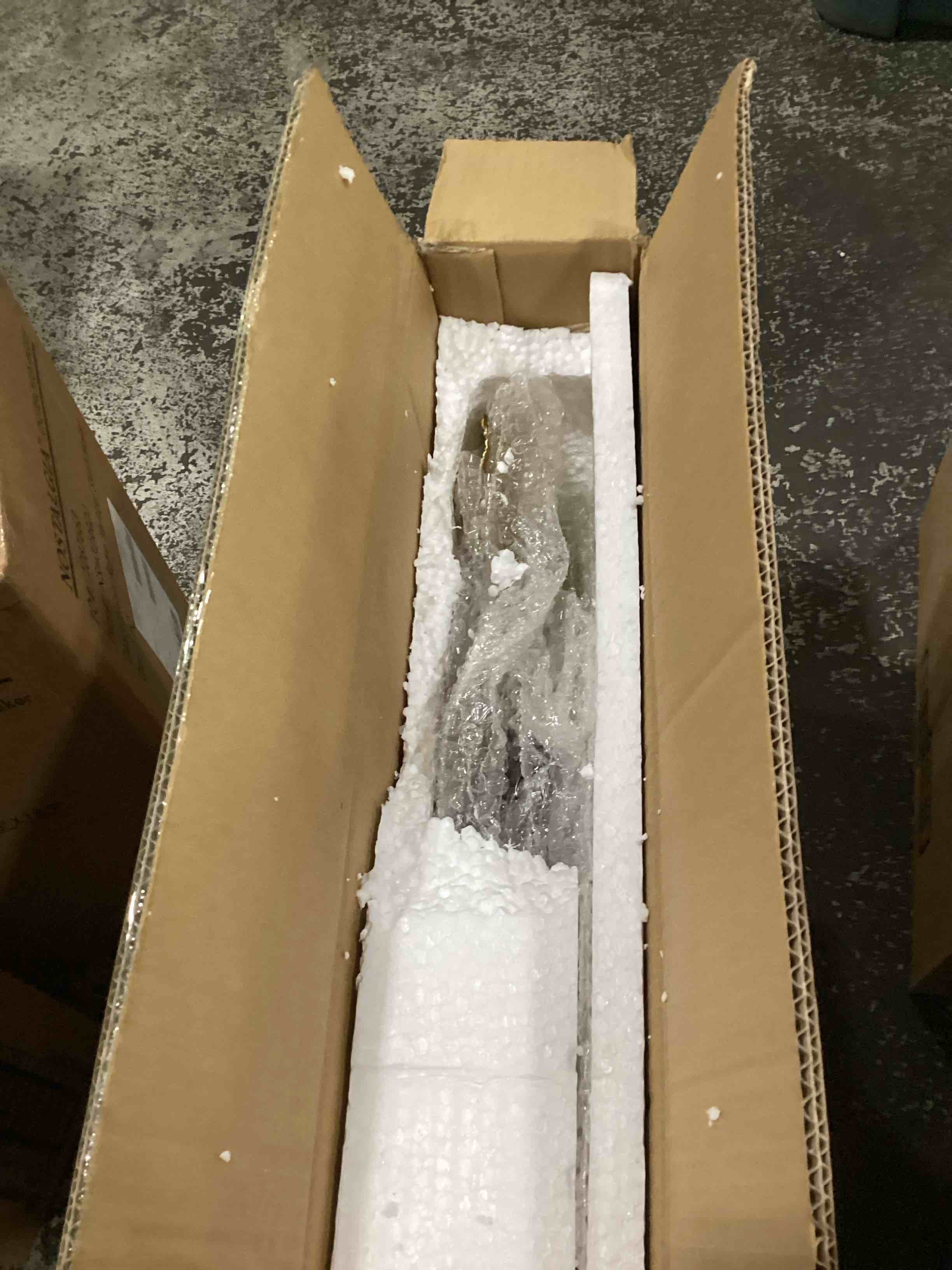 https://s3.amazonaws.com/lotting-images-prod/bidfta/TEA1877341_1752671133363.jpeg