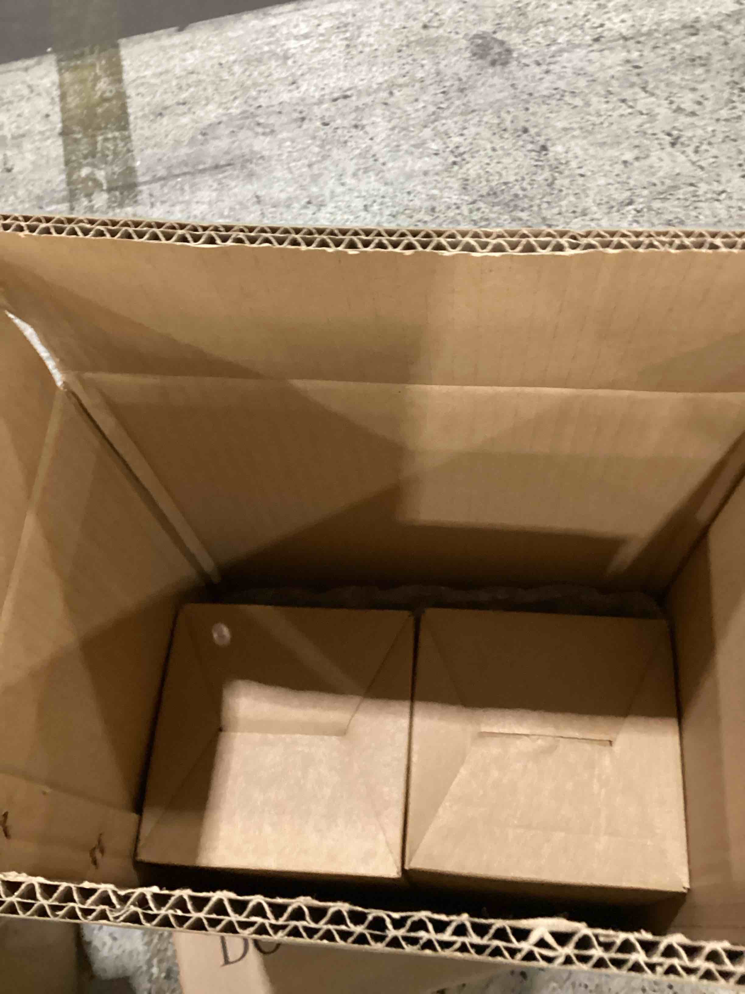 https://s3.amazonaws.com/lotting-images-prod/bidfta/TEA1877356_1752673010718.jpeg