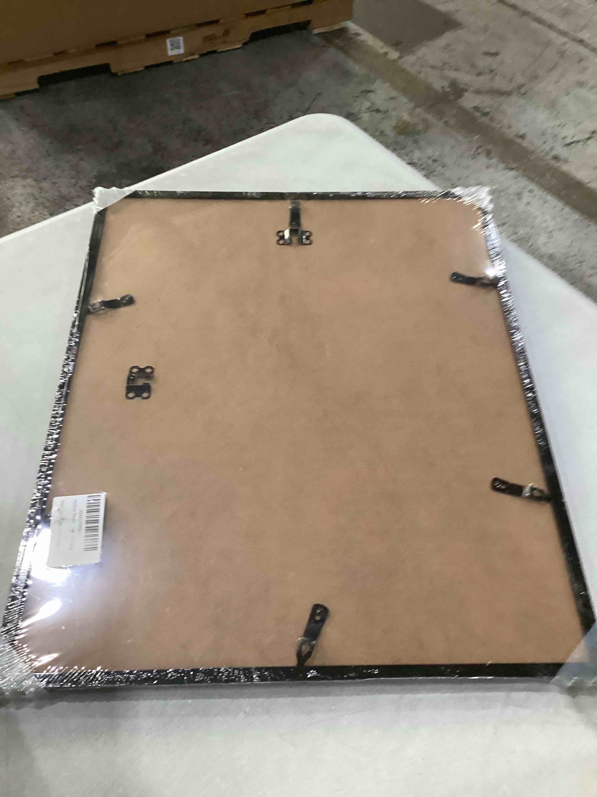 https://s3.amazonaws.com/lotting-images-prod/bidfta/TEA1877597_1752784706129.jpeg