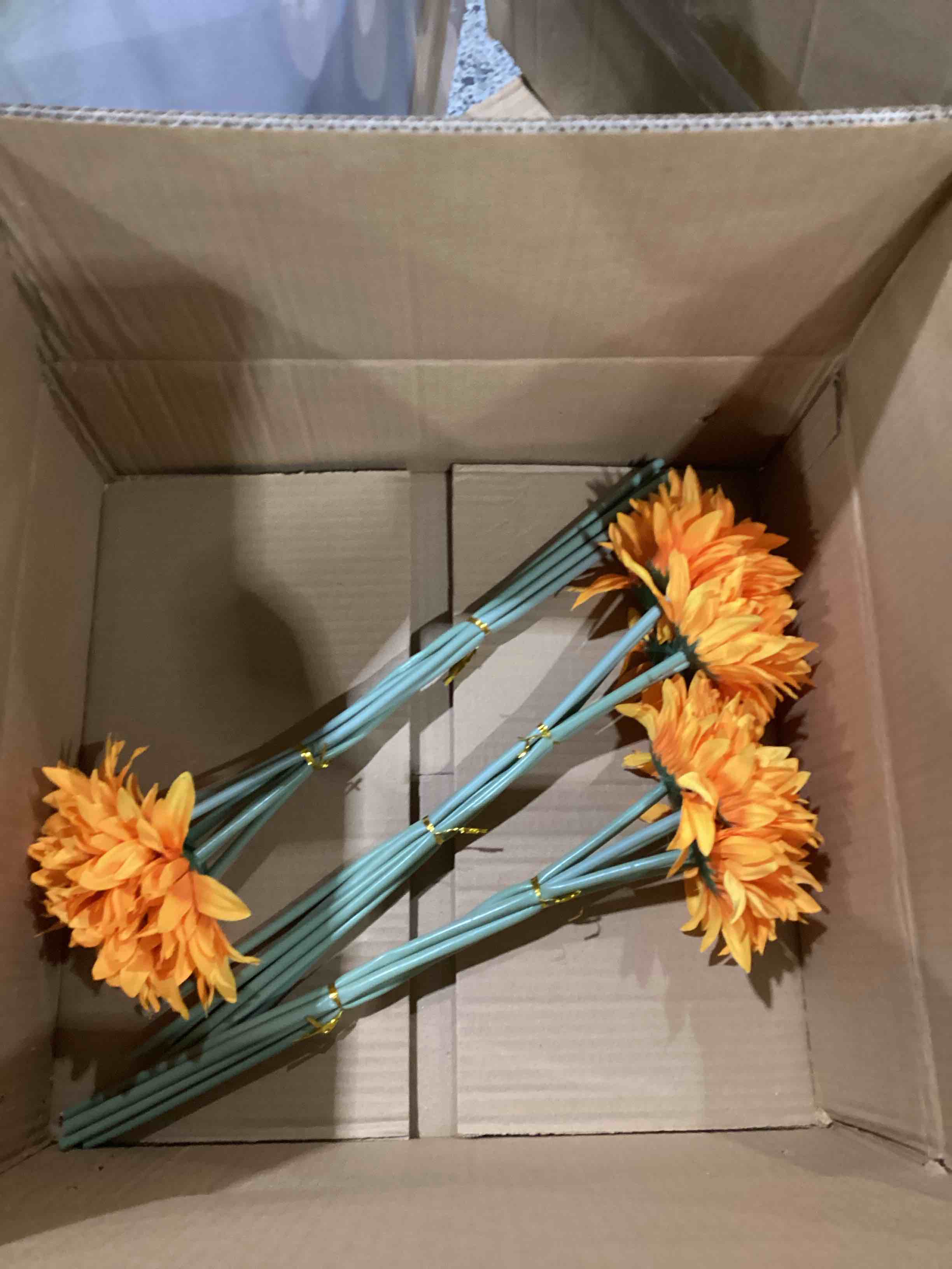 https://s3.amazonaws.com/lotting-images-prod/bidfta/TEA1877774_1753186163937.jpeg