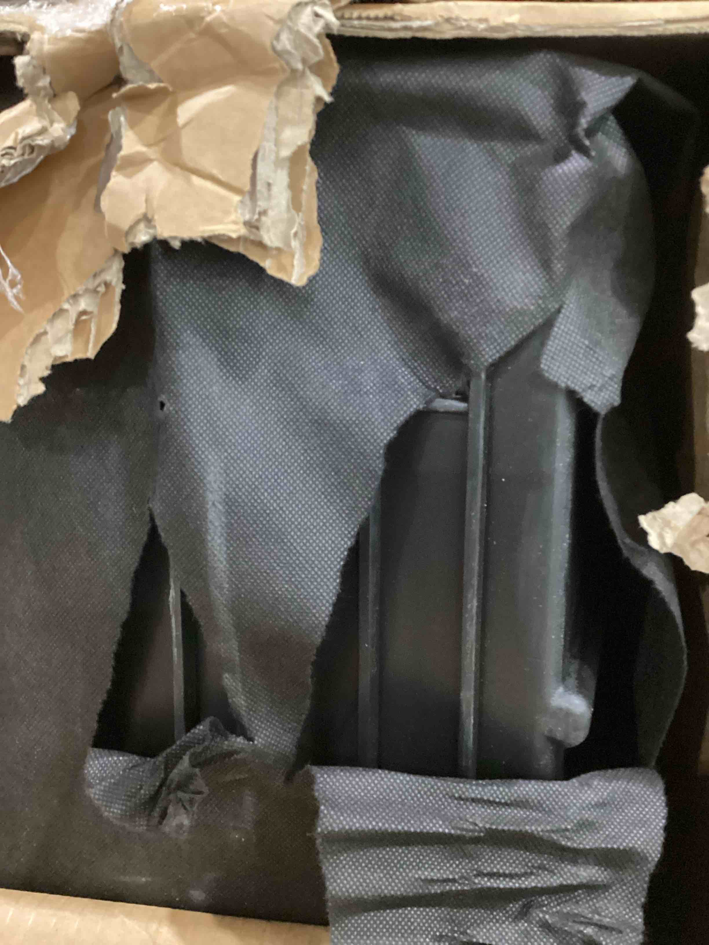 https://s3.amazonaws.com/lotting-images-prod/bidfta/TEA1878510_1753374052446.jpeg