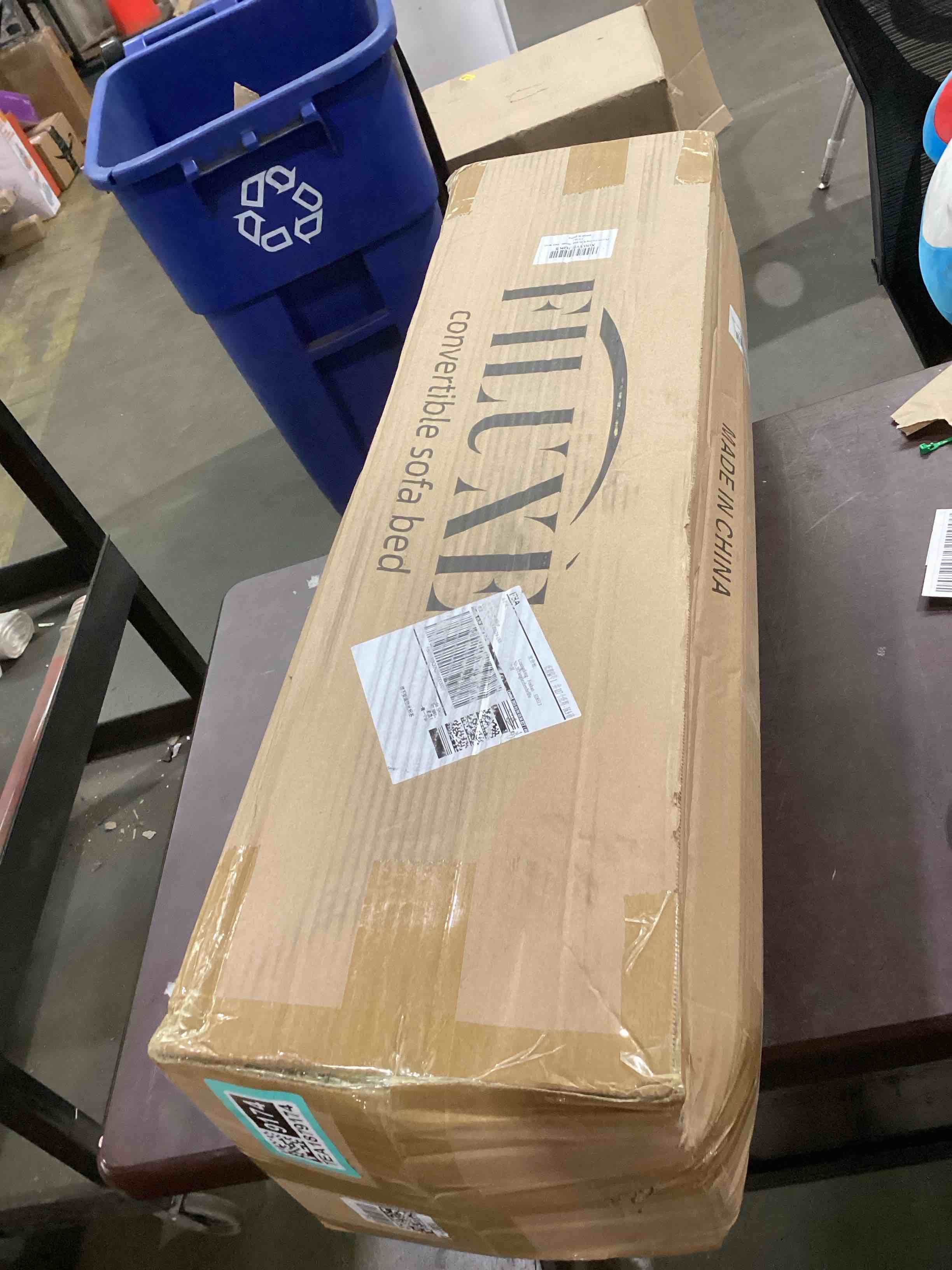 https://s3.amazonaws.com/lotting-images-prod/bidfta/TEA1879174_1744044553376.jpeg
