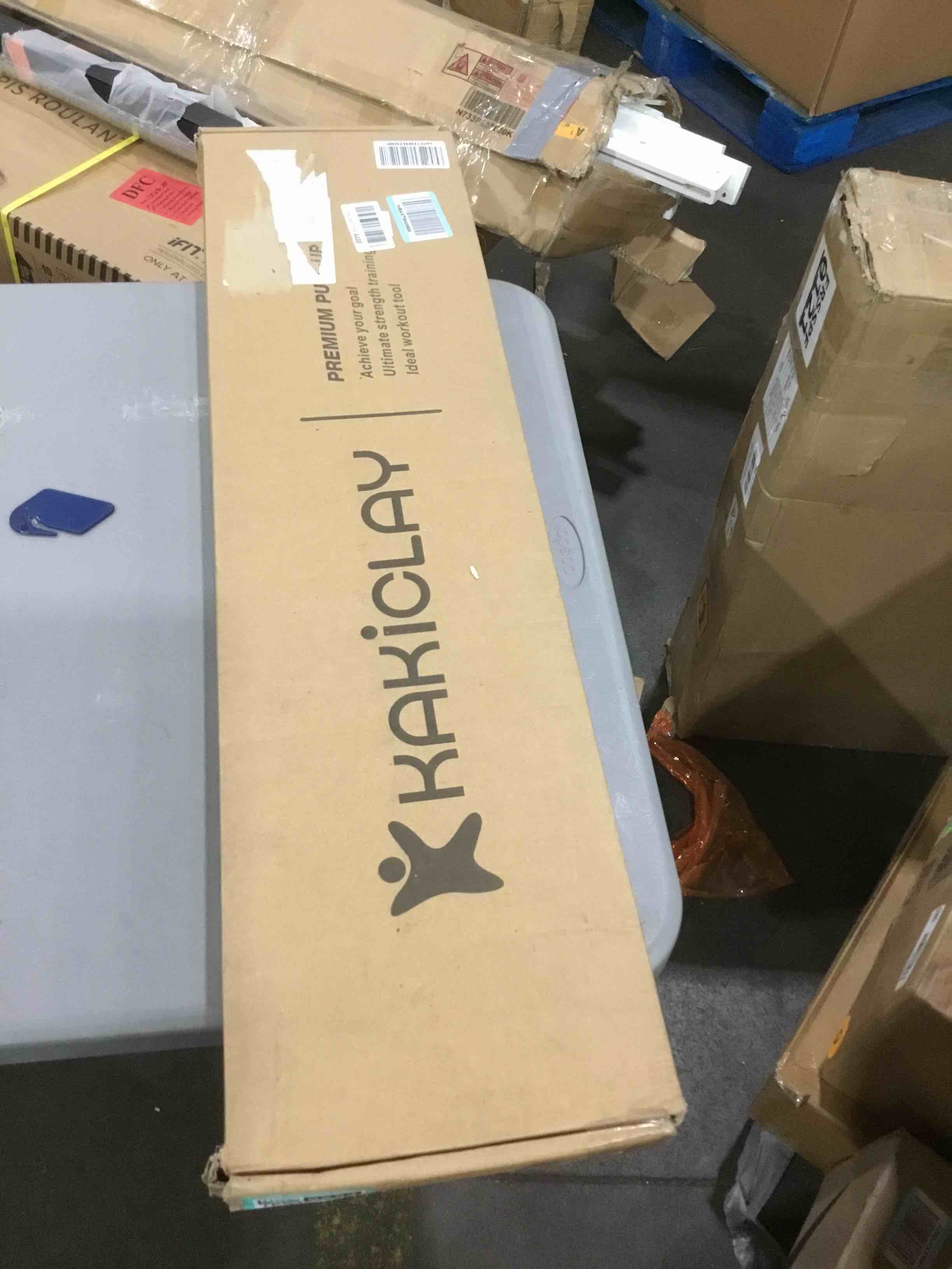 https://s3.amazonaws.com/lotting-images-prod/bidfta/TEA1879854_1745256674747.jpeg