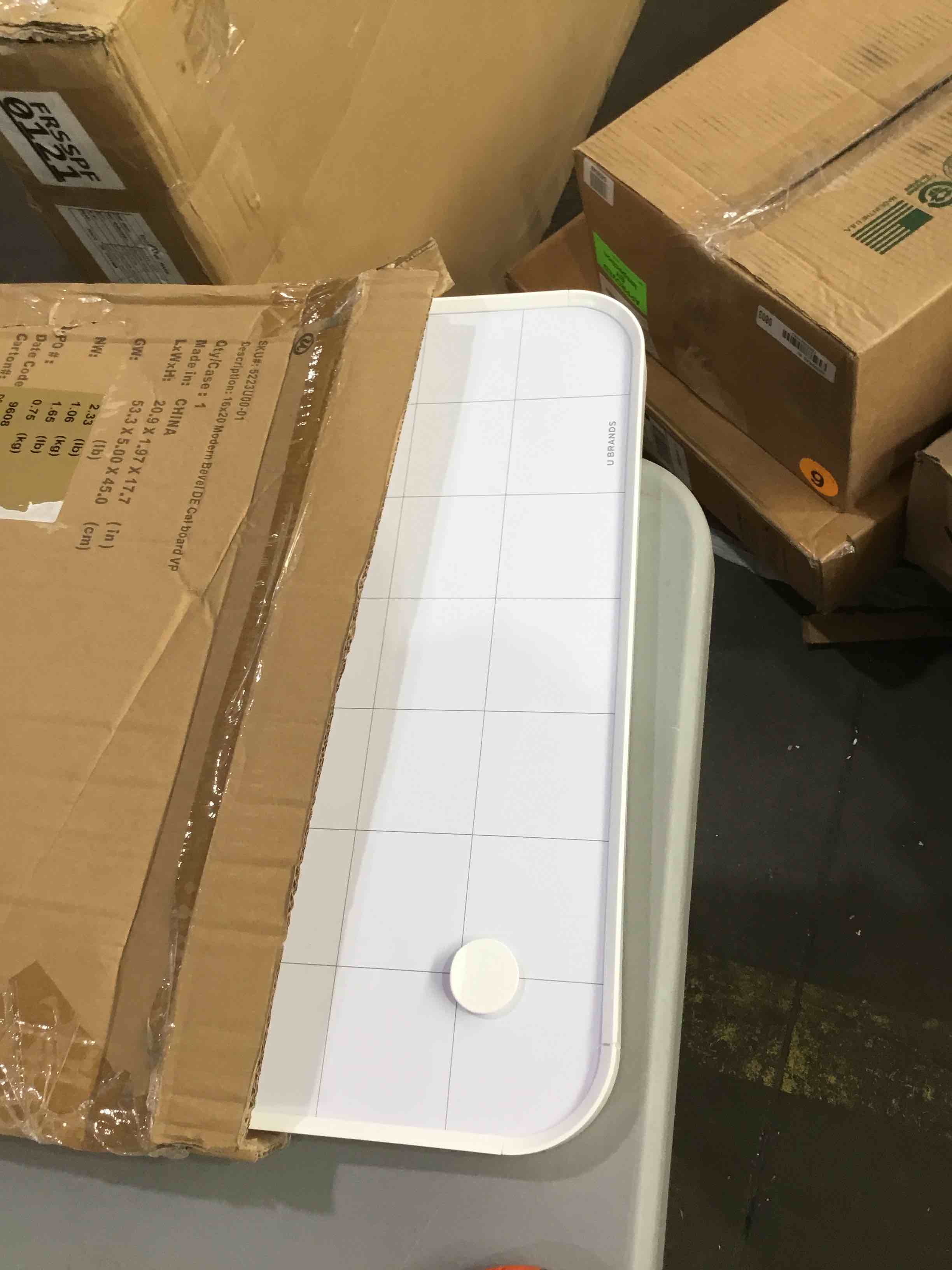 https://s3.amazonaws.com/lotting-images-prod/bidfta/TEA1879875_1745263176578.jpeg