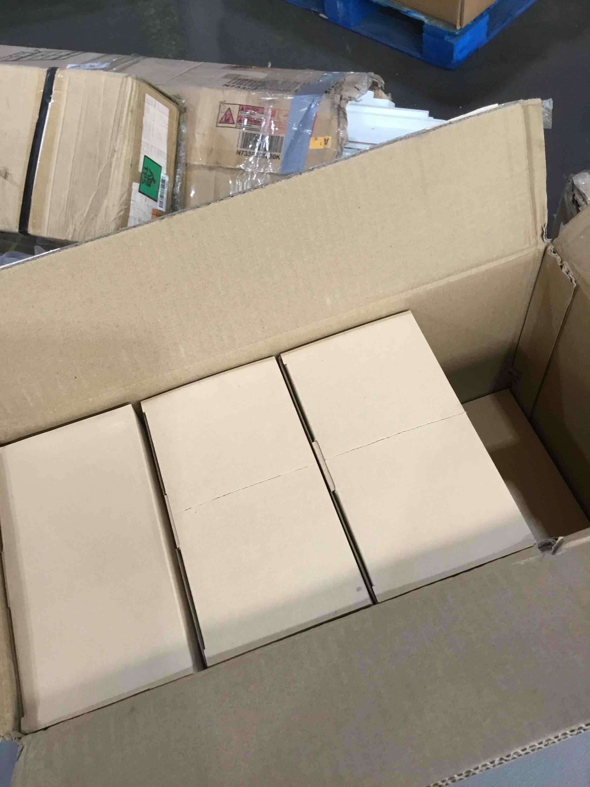 https://s3.amazonaws.com/lotting-images-prod/bidfta/TEA1879876_1745263411802.jpeg