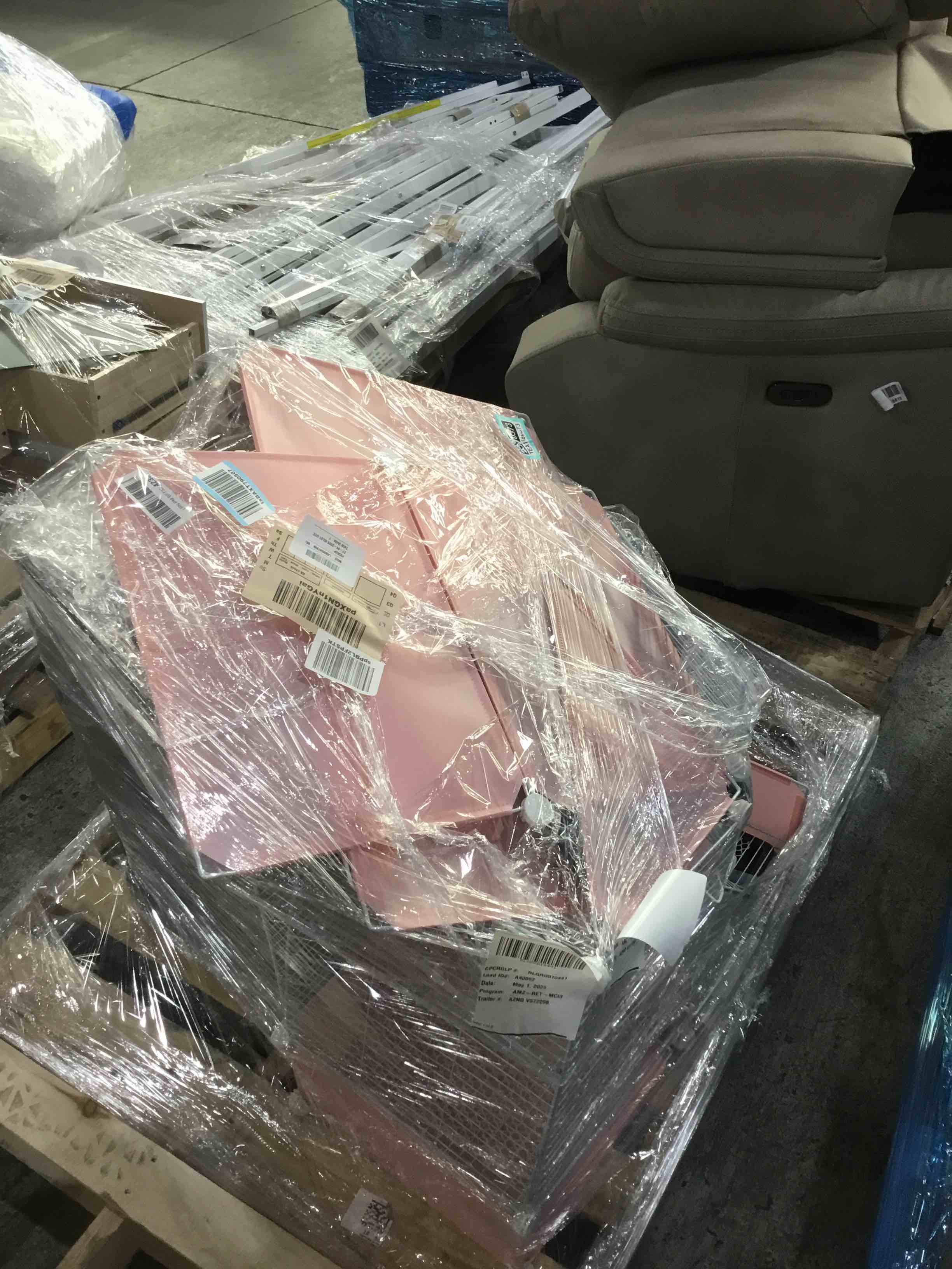 cat/pet cage, pet platform