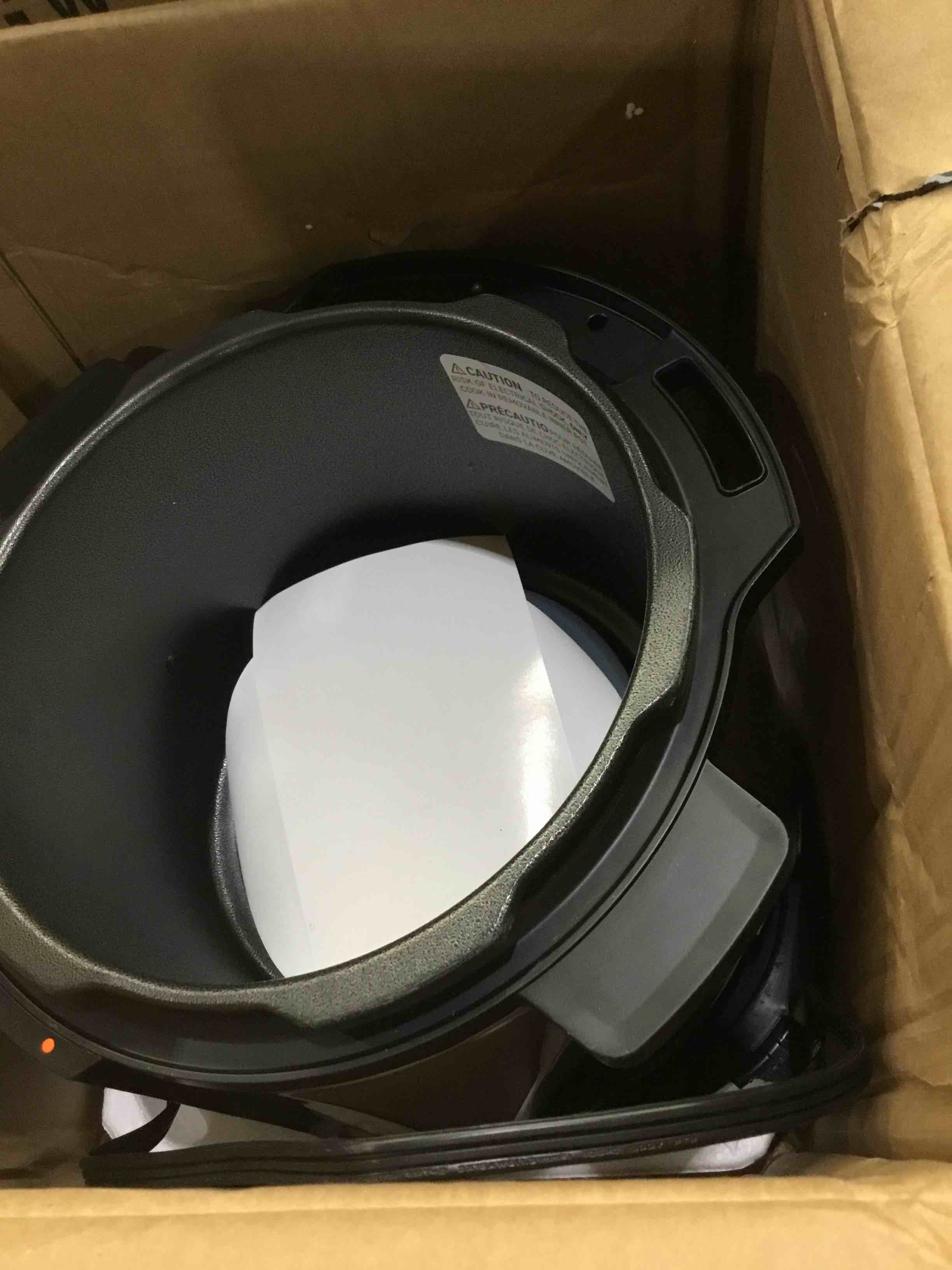 https://s3.amazonaws.com/lotting-images-prod/bidfta/TEA1880403_1746205016312.jpeg