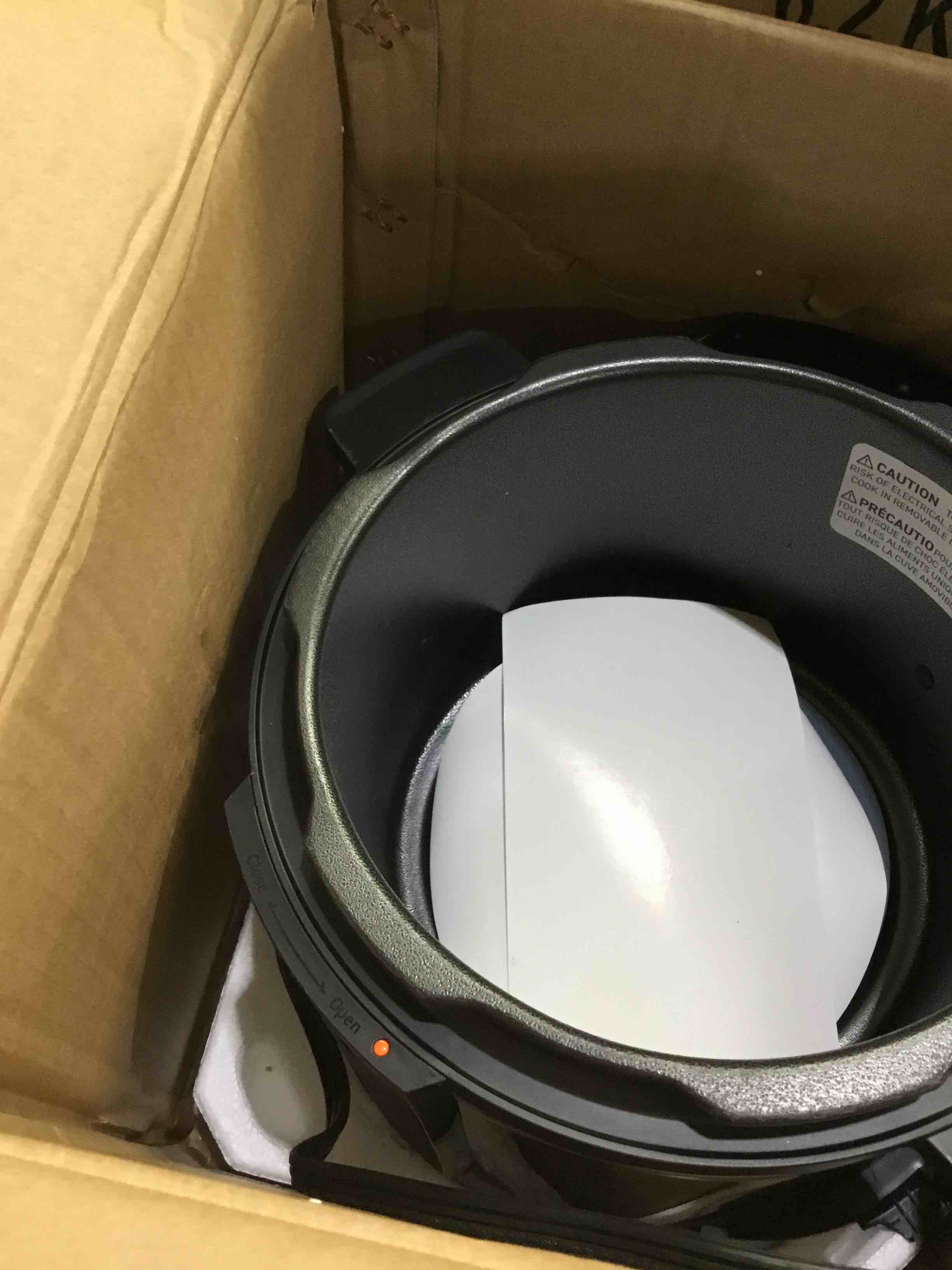 https://s3.amazonaws.com/lotting-images-prod/bidfta/TEA1880403_1746205018074.jpeg