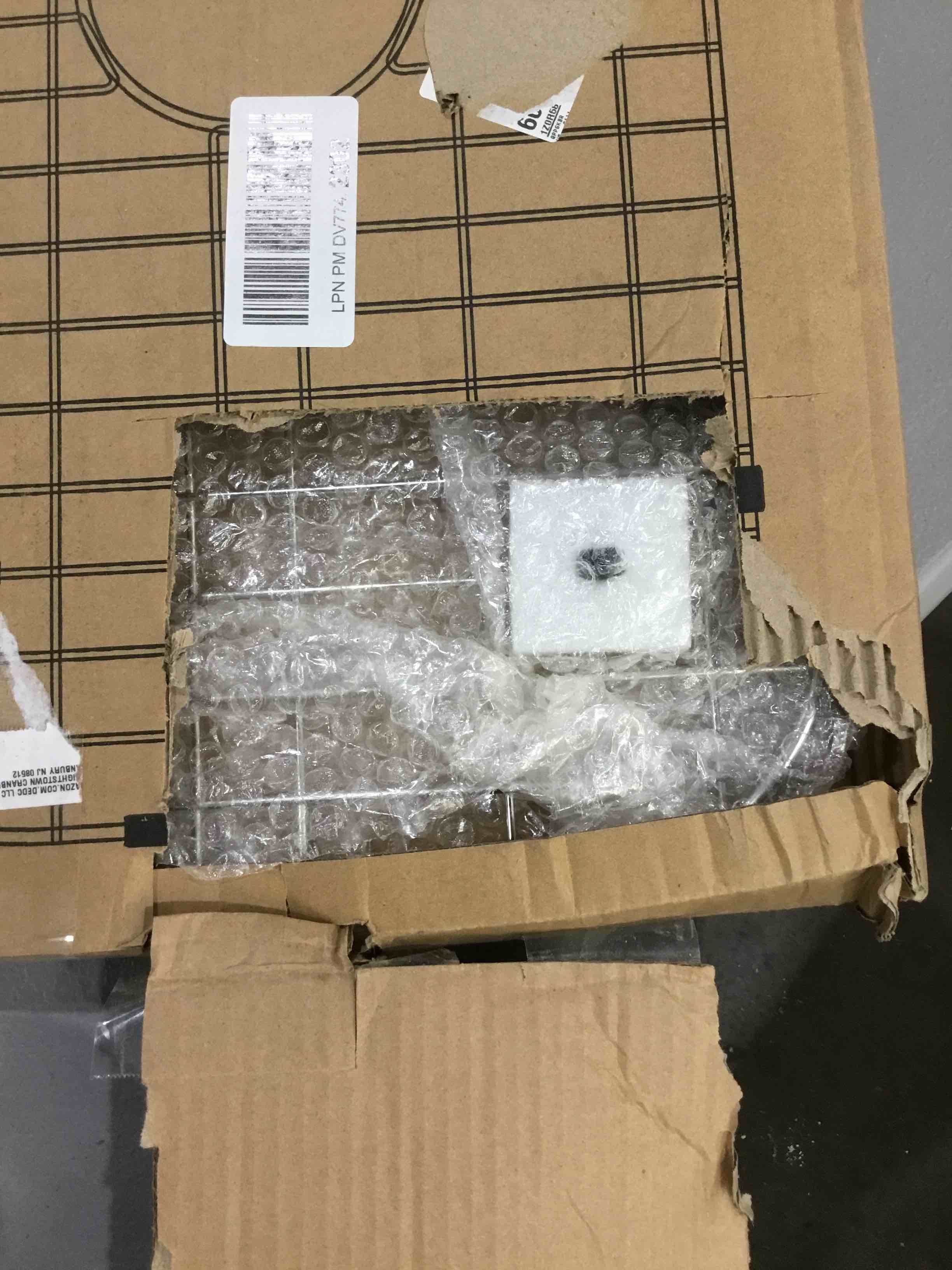 https://s3.amazonaws.com/lotting-images-prod/bidfta/TEA1880584_1746632280936.jpeg