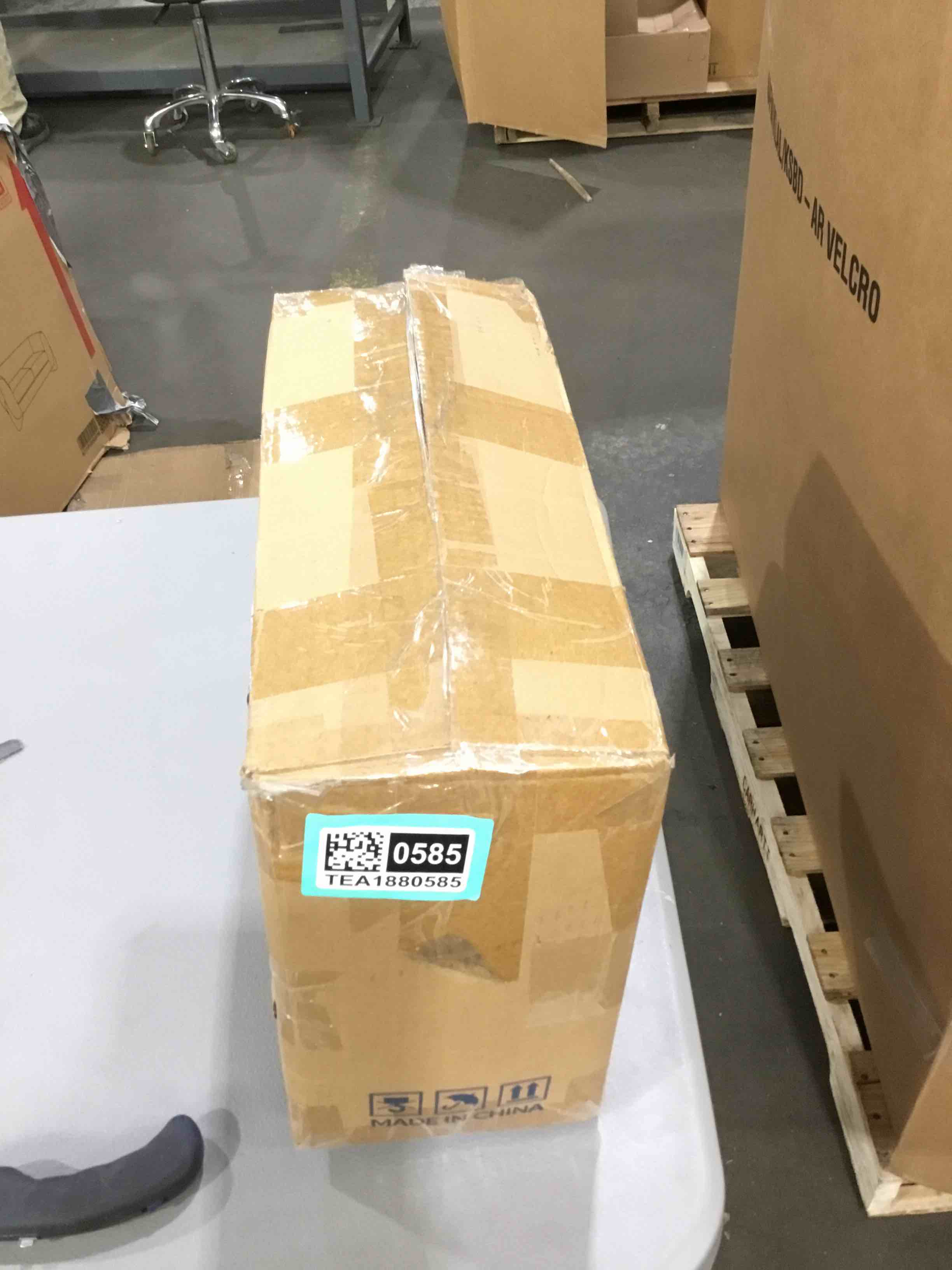 https://s3.amazonaws.com/lotting-images-prod/bidfta/TEA1880585_1746632377800.jpeg