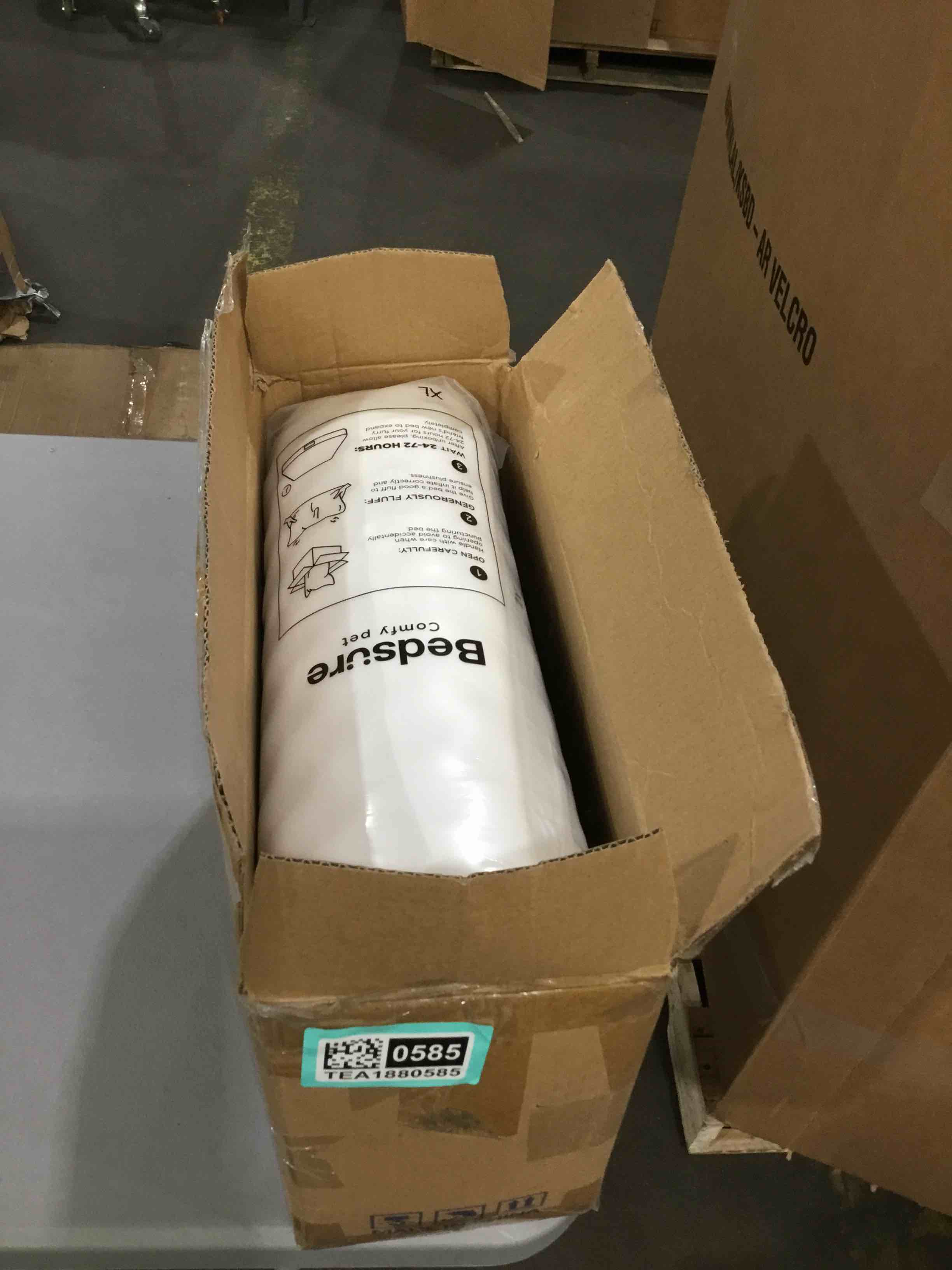 https://s3.amazonaws.com/lotting-images-prod/bidfta/TEA1880585_1746632409932.jpeg