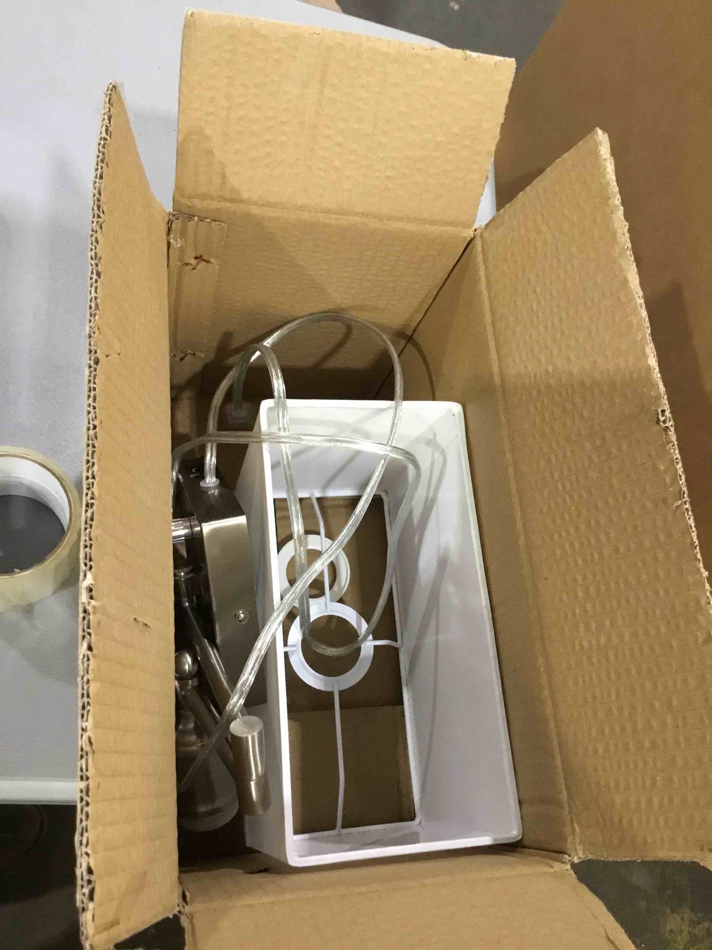 https://s3.amazonaws.com/lotting-images-prod/bidfta/TEA1880610_1746637553394.jpeg