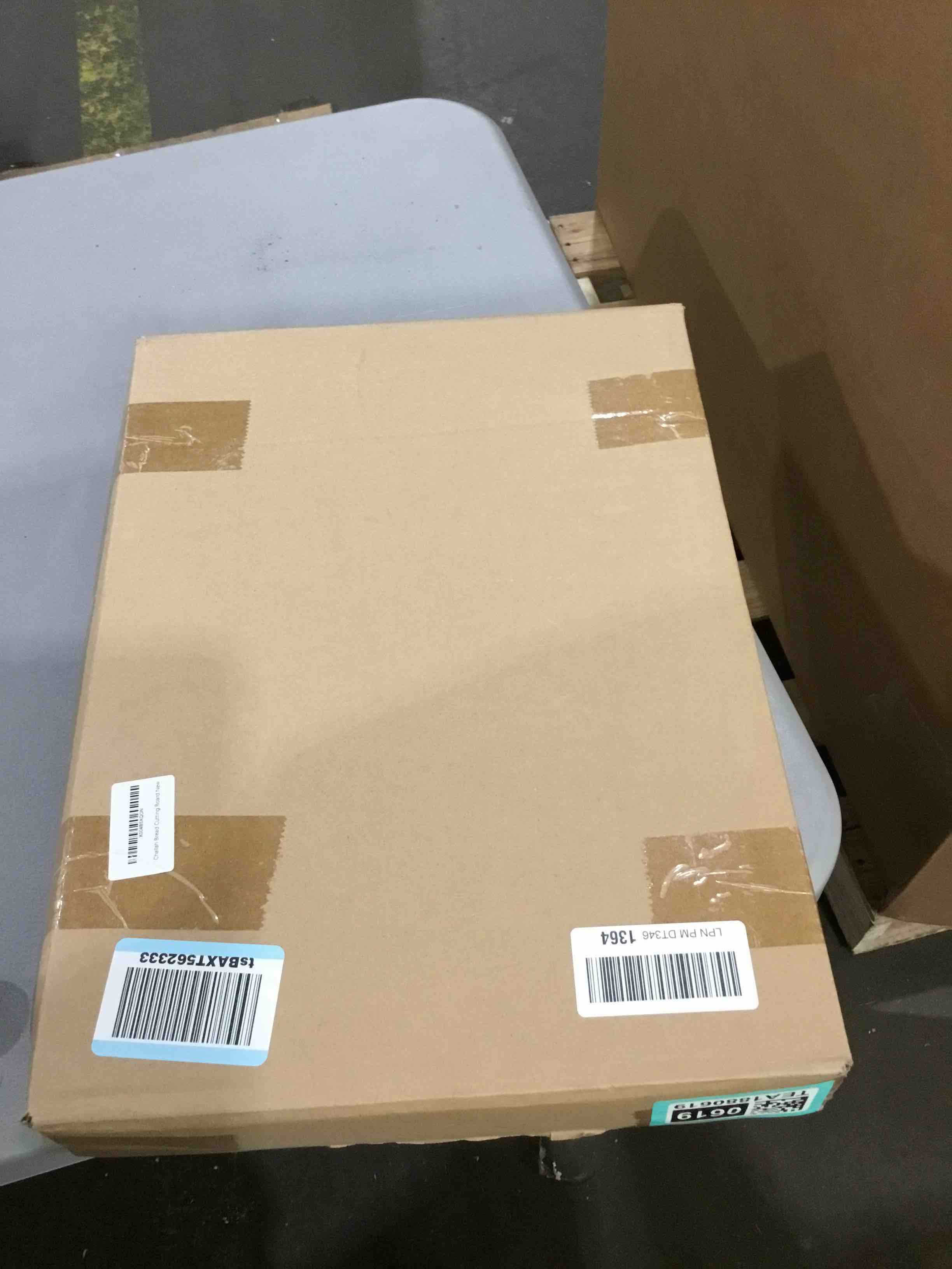 https://s3.amazonaws.com/lotting-images-prod/bidfta/TEA1880619_1746638564326.jpeg