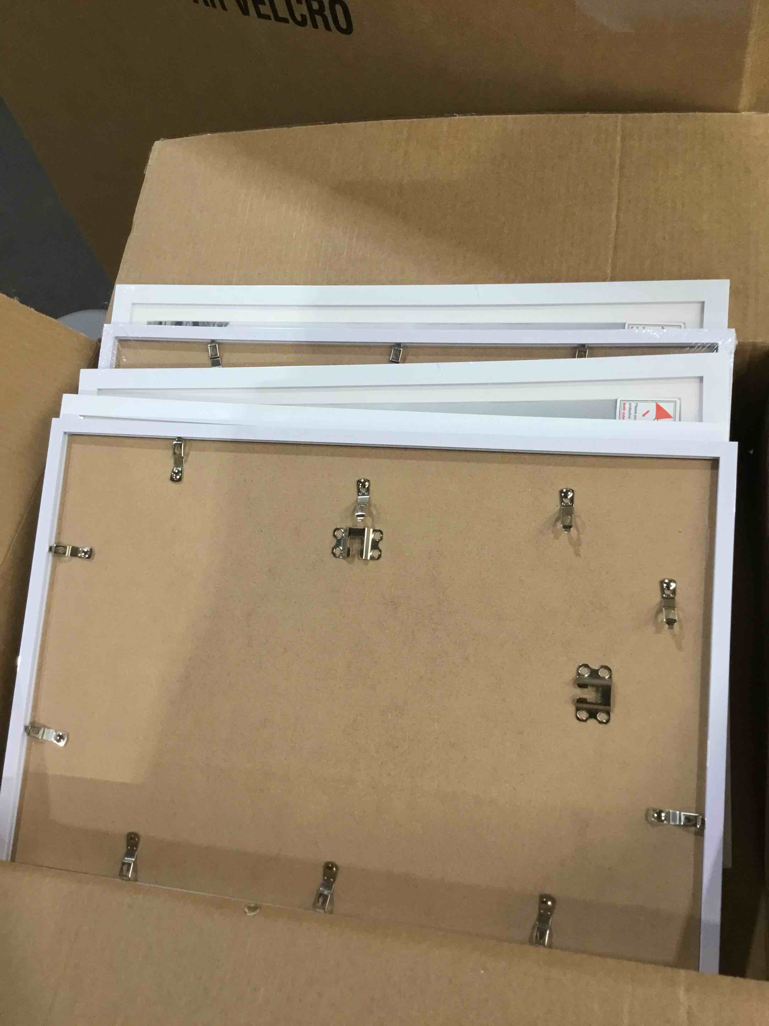 https://s3.amazonaws.com/lotting-images-prod/bidfta/TEA1880621_1746638858206.jpeg