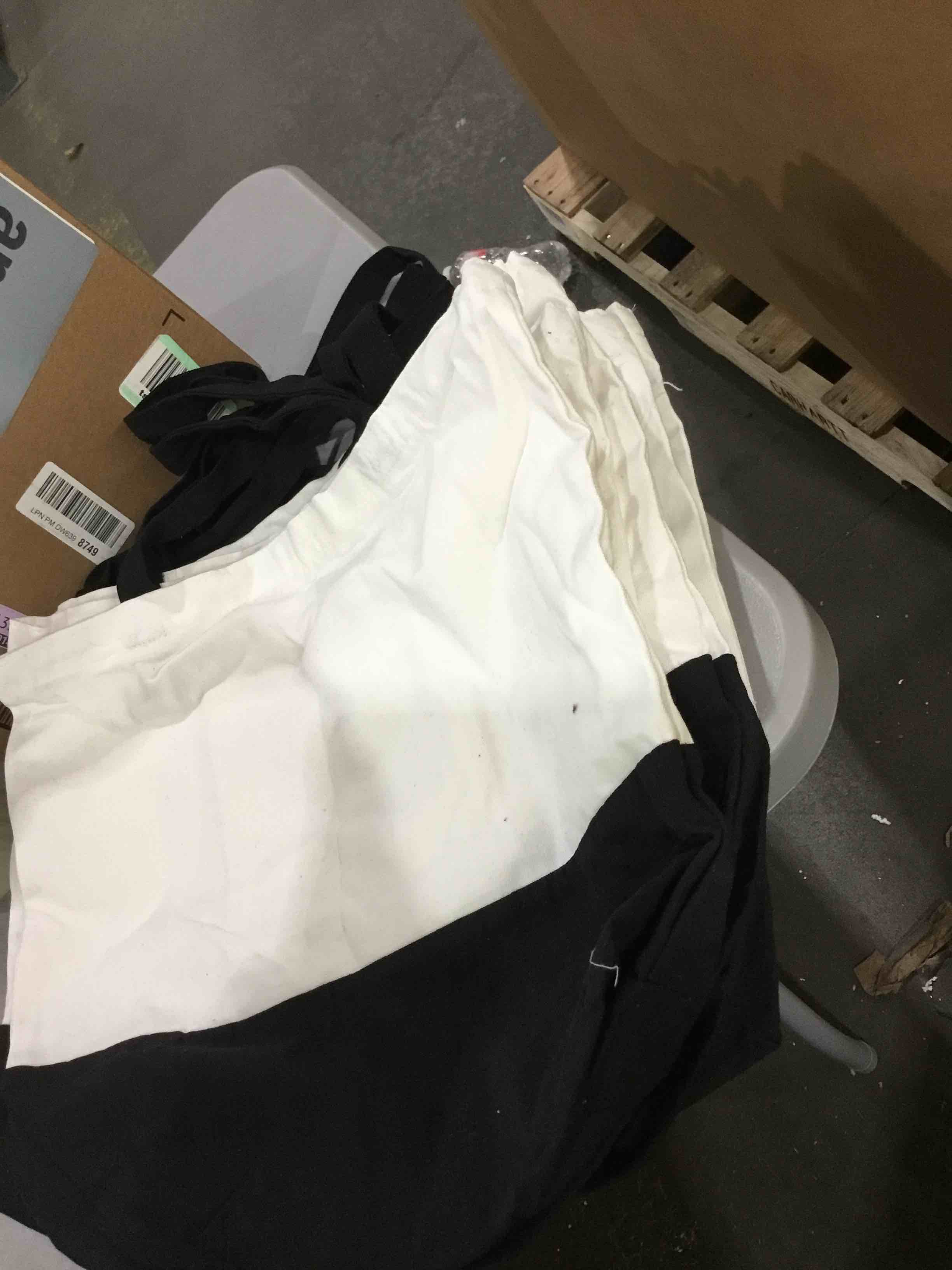 https://s3.amazonaws.com/lotting-images-prod/bidfta/TEA1880626_1746639763034.jpeg
