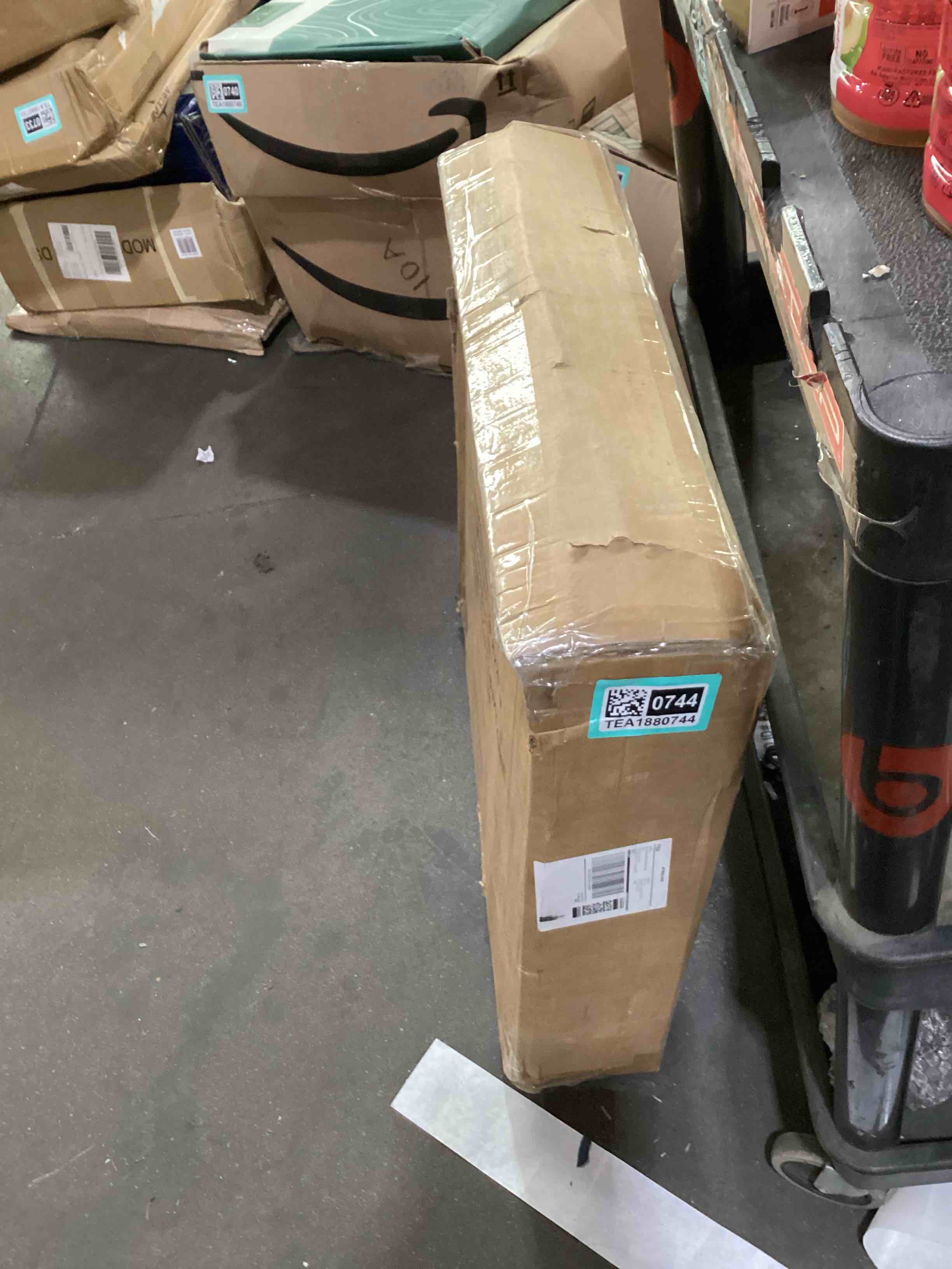 https://s3.amazonaws.com/lotting-images-prod/bidfta/TEA1880744_1746814589300.jpeg