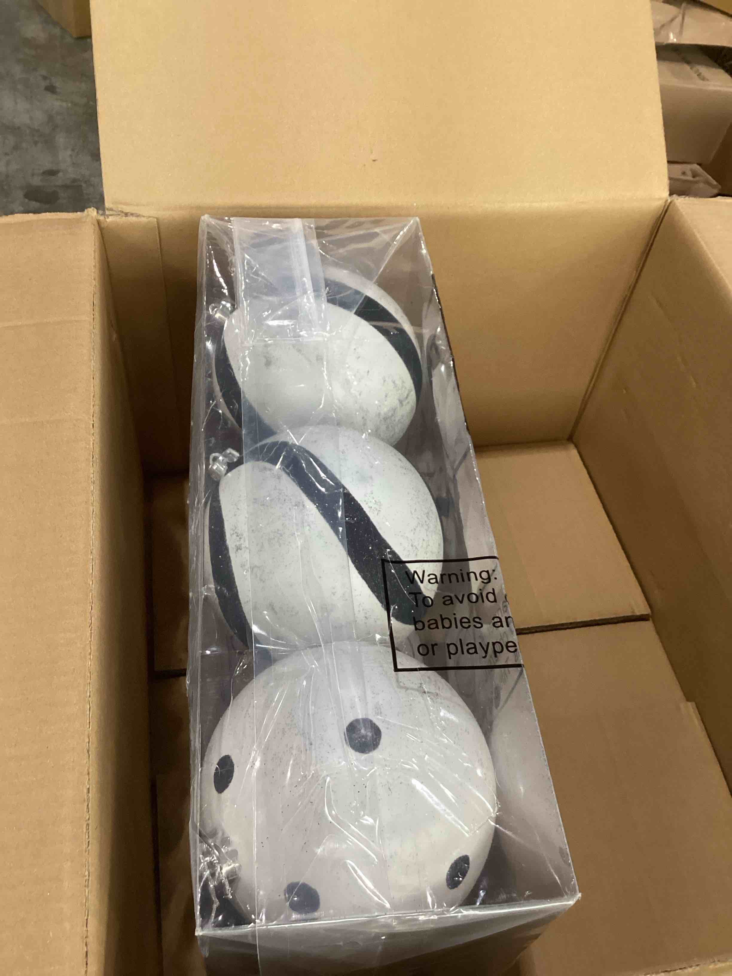 https://s3.amazonaws.com/lotting-images-prod/bidfta/TEA1880757_1746825591548.jpeg