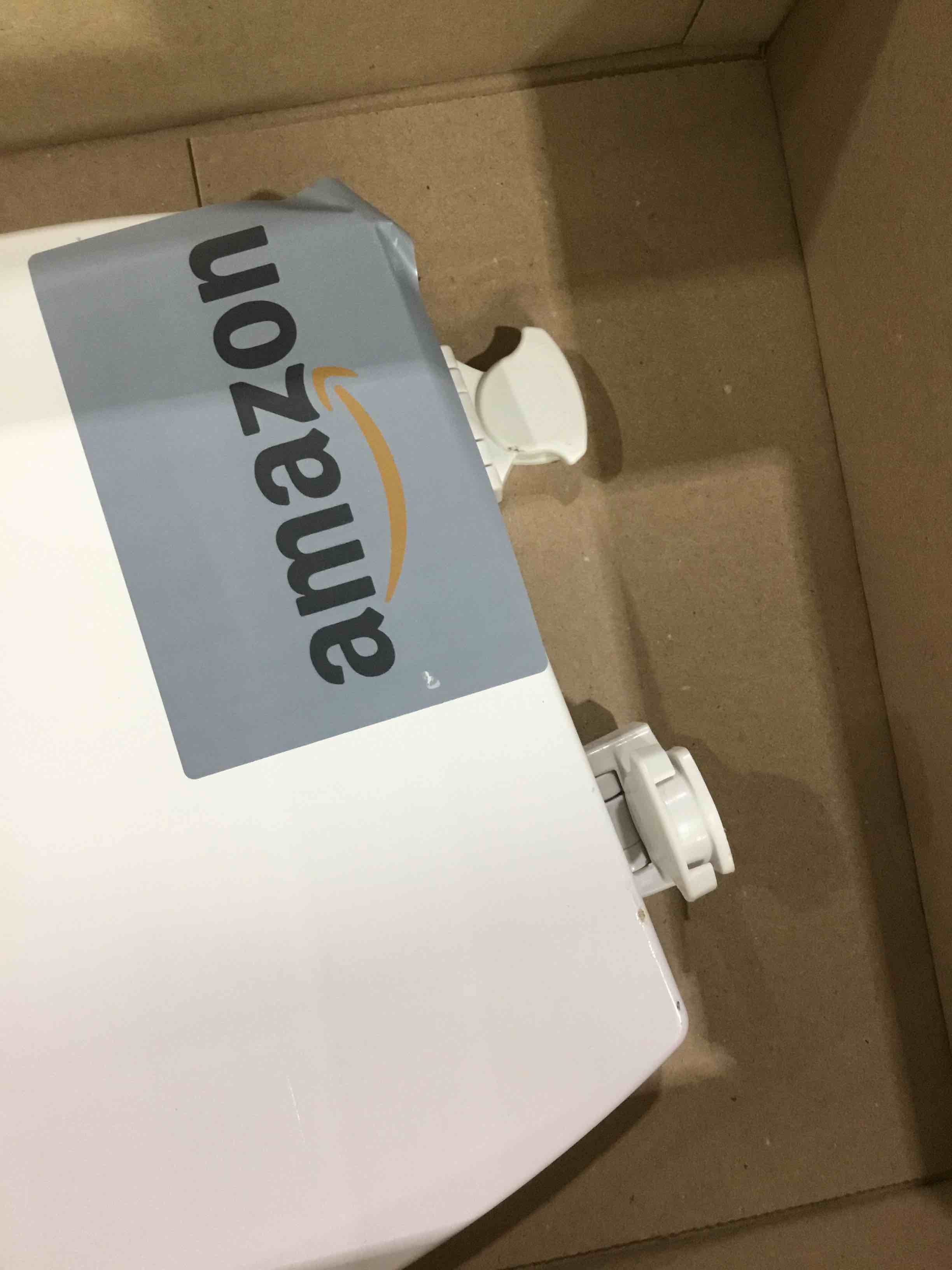 https://s3.amazonaws.com/lotting-images-prod/bidfta/TEA1880960_1748020207031.jpeg